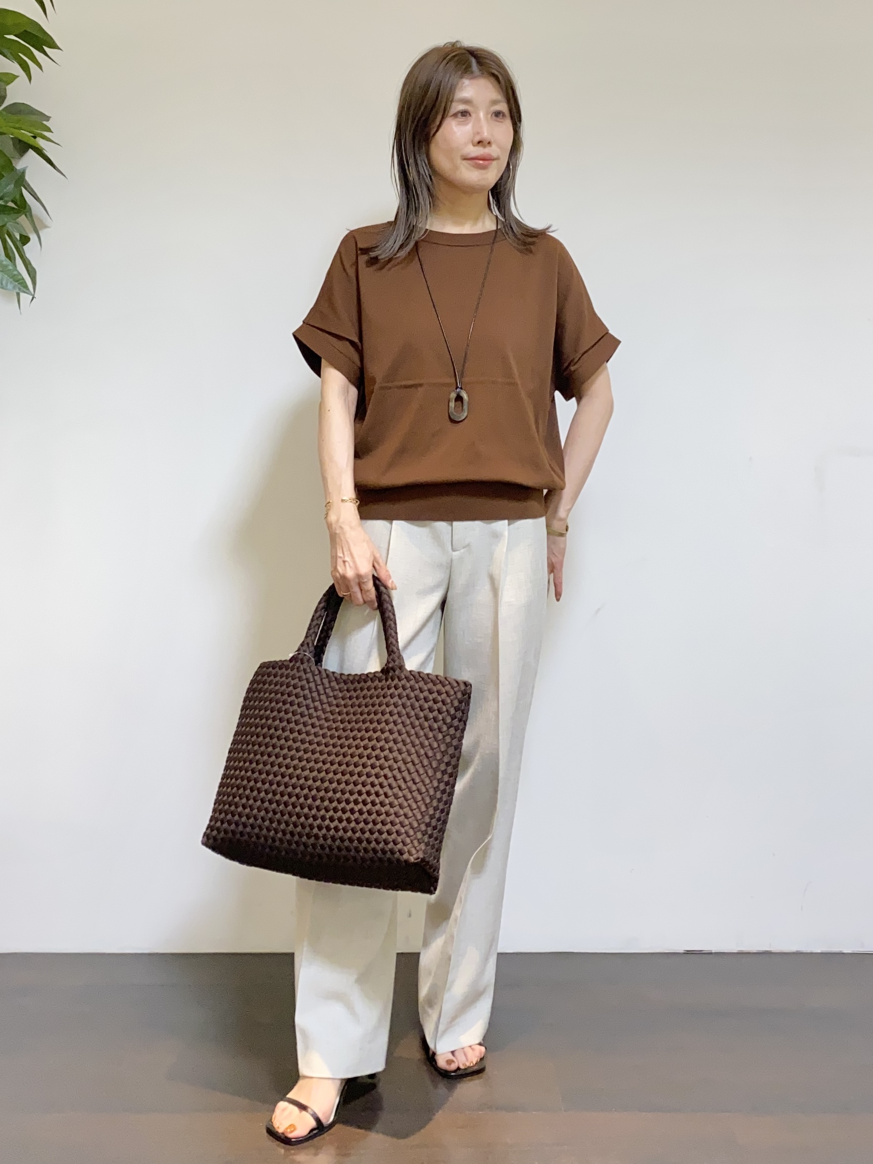 tomoさんの「UNTITLED｜【さらりと快適/セットアップ可/UV/接触冷感】スラブカラーレスジャケット」を使ったコーディネート