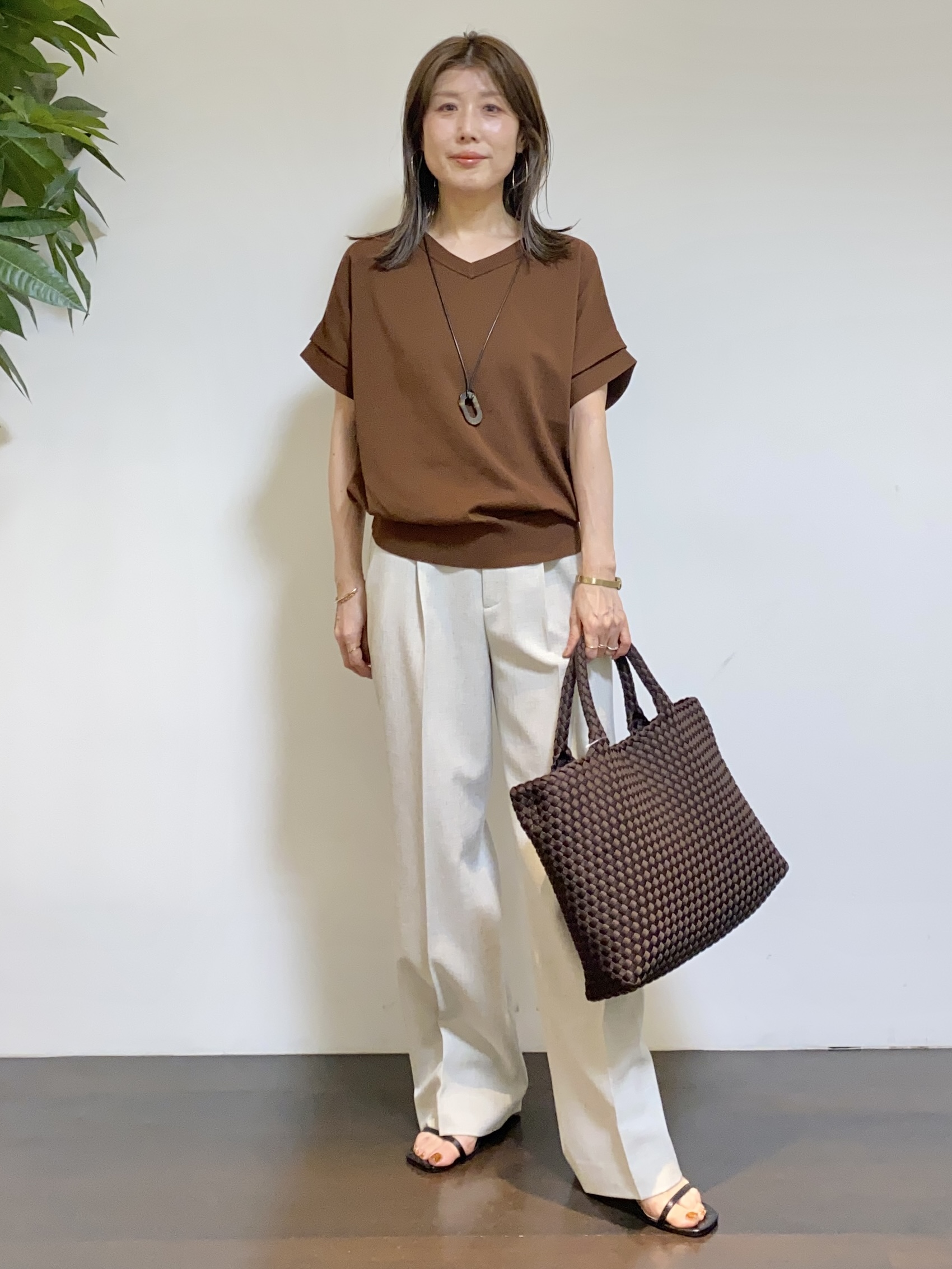 tomoさんの「UNTITLED｜【さらりと快適/セットアップ可/UV/接触冷感】スラブカラーレスジャケット」を使ったコーディネート