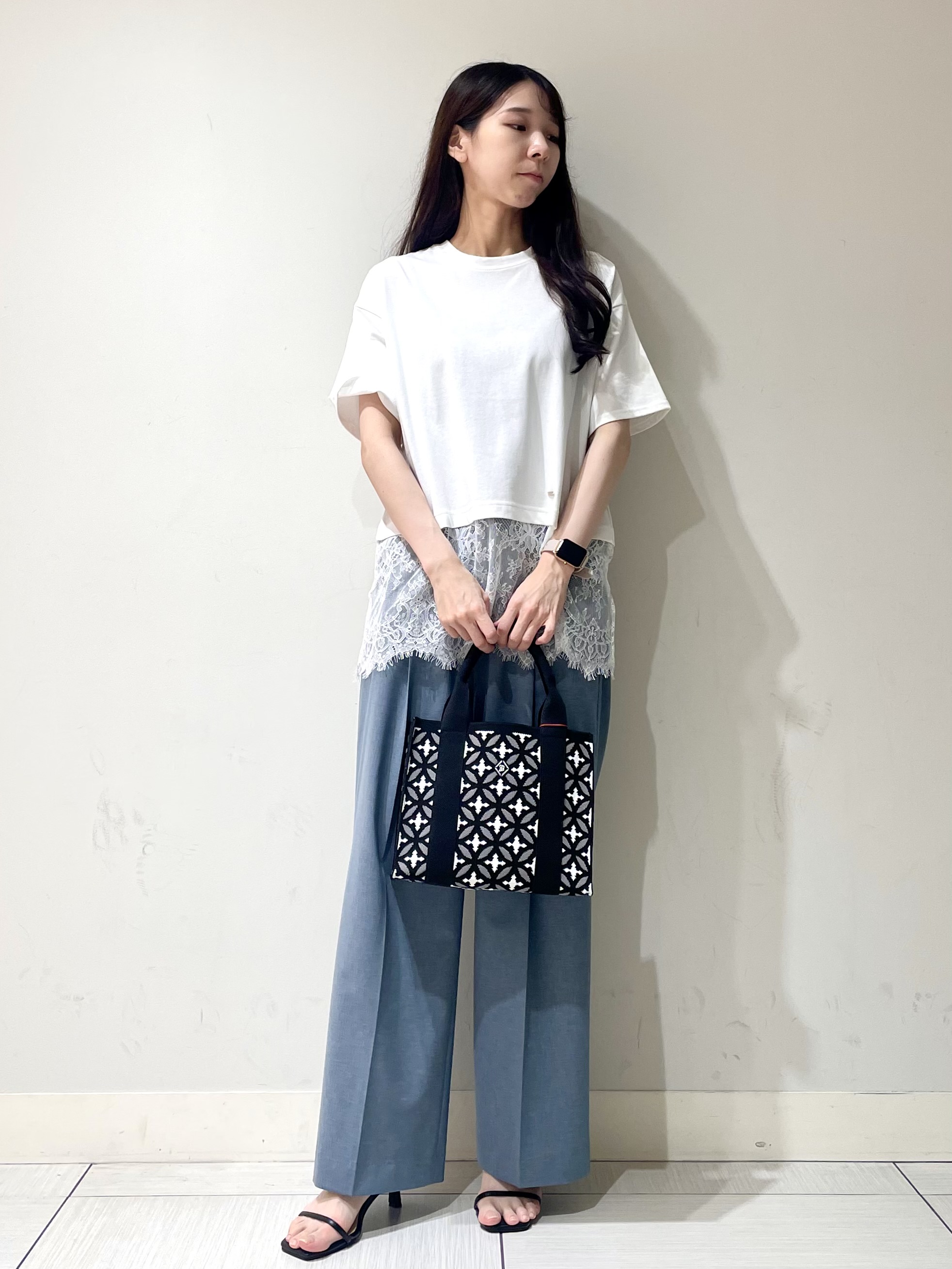 ことさんの「DRESSTERIOR｜レースドッキングレイヤード Tシャツ」を使ったコーディネート
