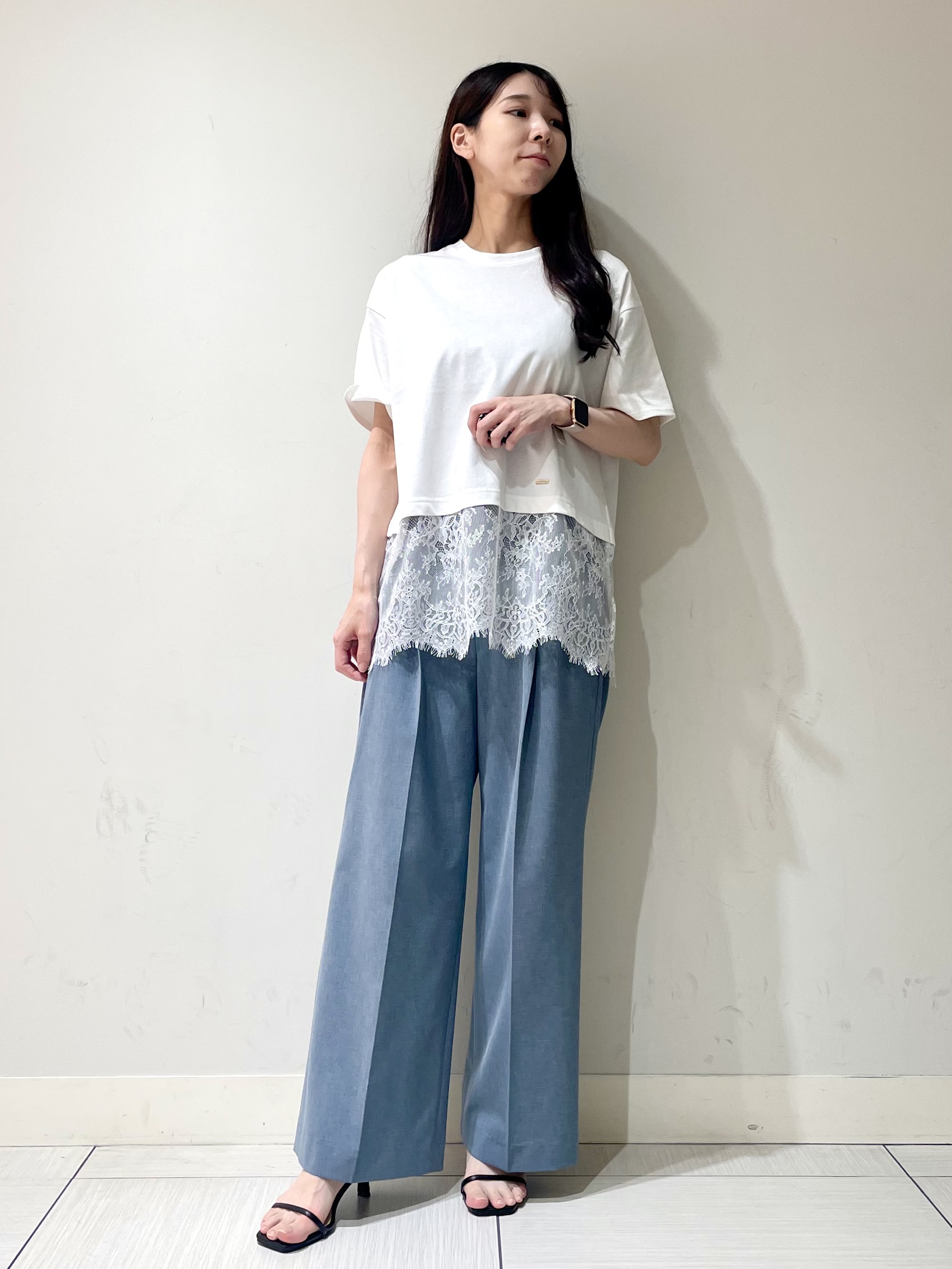ことさんの「DRESSTERIOR｜レースドッキングレイヤード Tシャツ」を使ったコーディネート