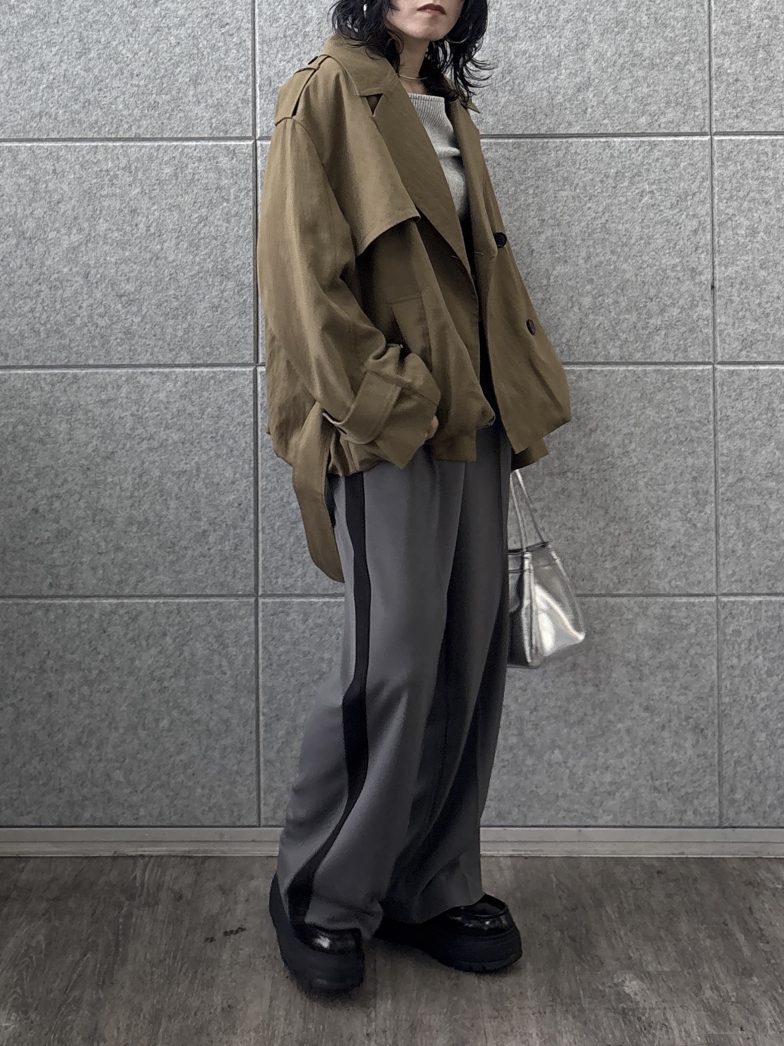 kotakiさんの「INDIVI｜Comfy SET UP｜イージーサイドラインワイドパンツ【セットアップ対応／通勤／カセット服／接触」を使ったコーディネート