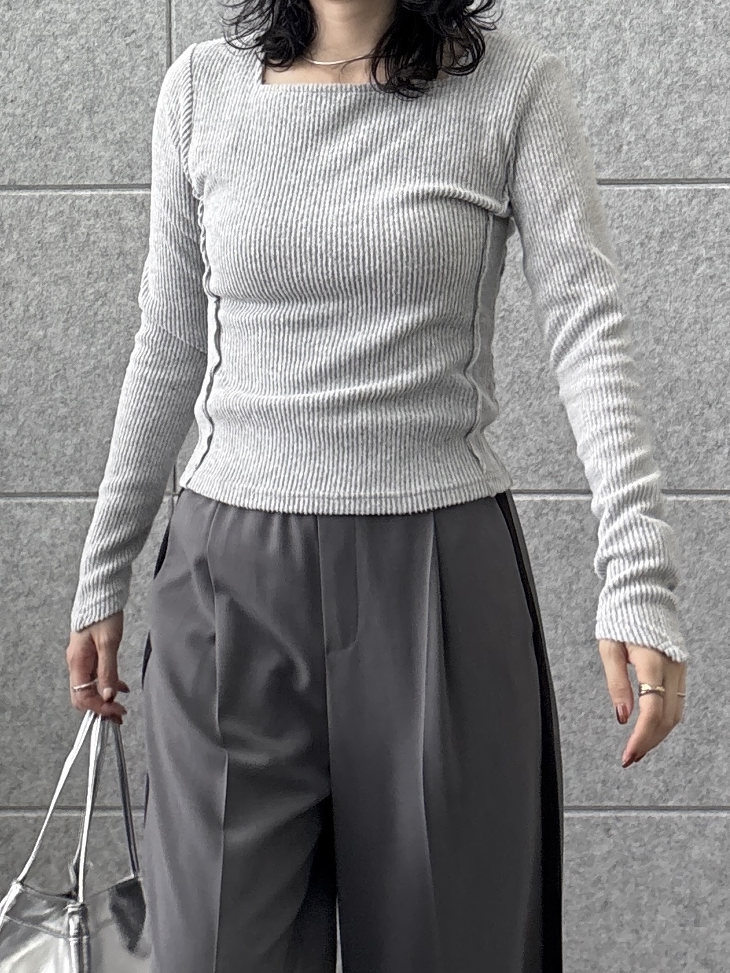 kotakiさんの「INDIVI｜Comfy SET UP｜イージーサイドラインワイドパンツ【セットアップ対応／通勤／カセット服／接触」を使ったコーディネート