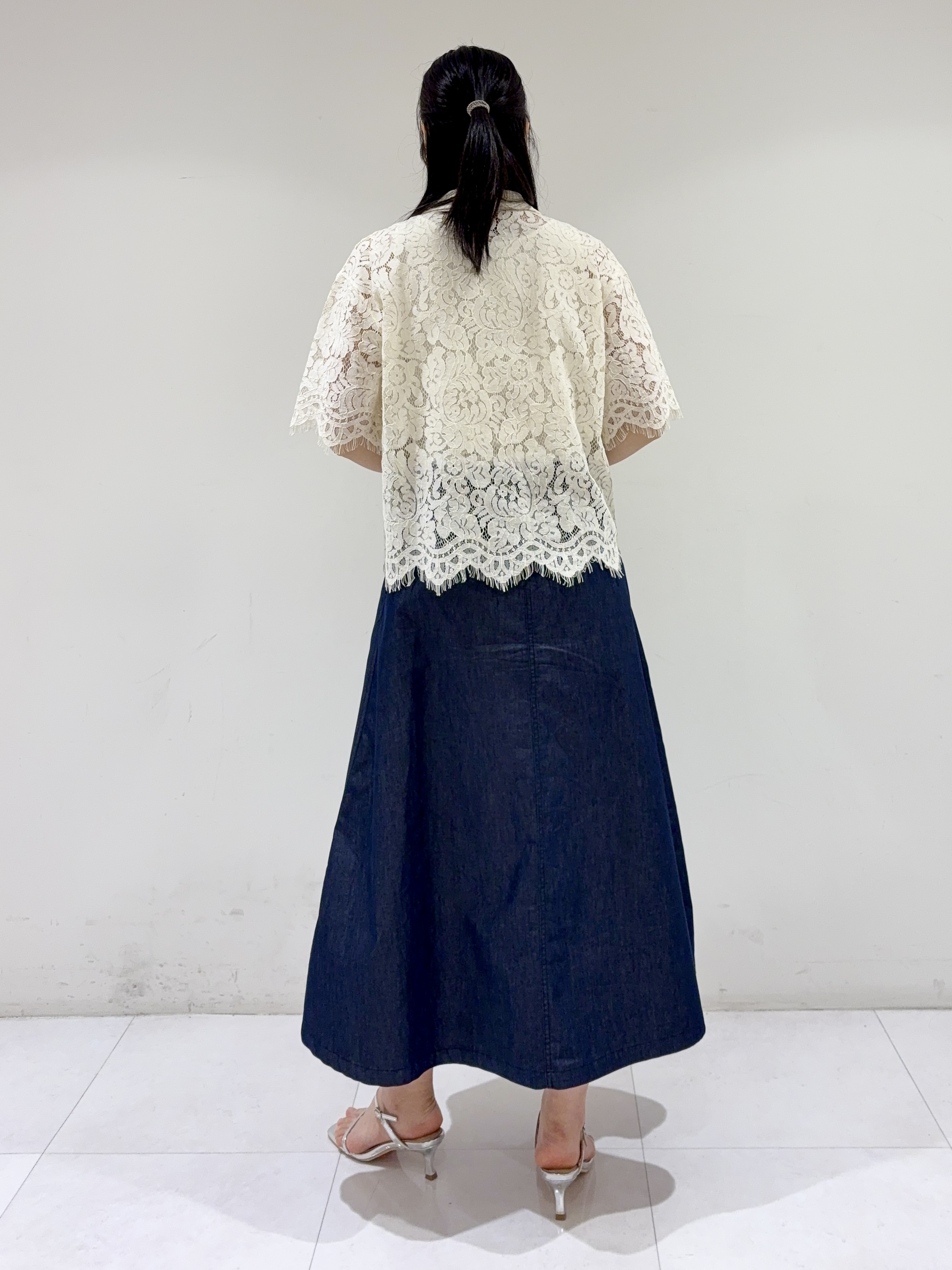 ayaさんの「DRESSTERIOR｜【ウォッシャブル/羽織りにも便利】シアーコードレースブラウス」を使ったコーディネート