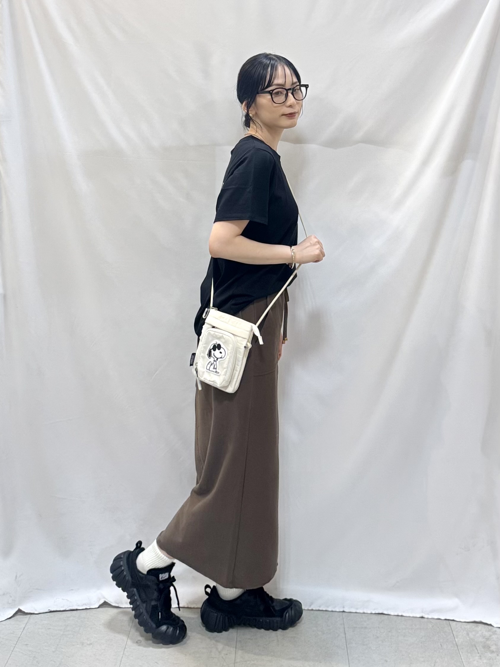 𝐇𝐢𝐫𝐨𝐦𝐢さんの「SHOO･LA･RUE｜【PEANUTS】ひんやりプリントTシャツ」を使ったコーディネート