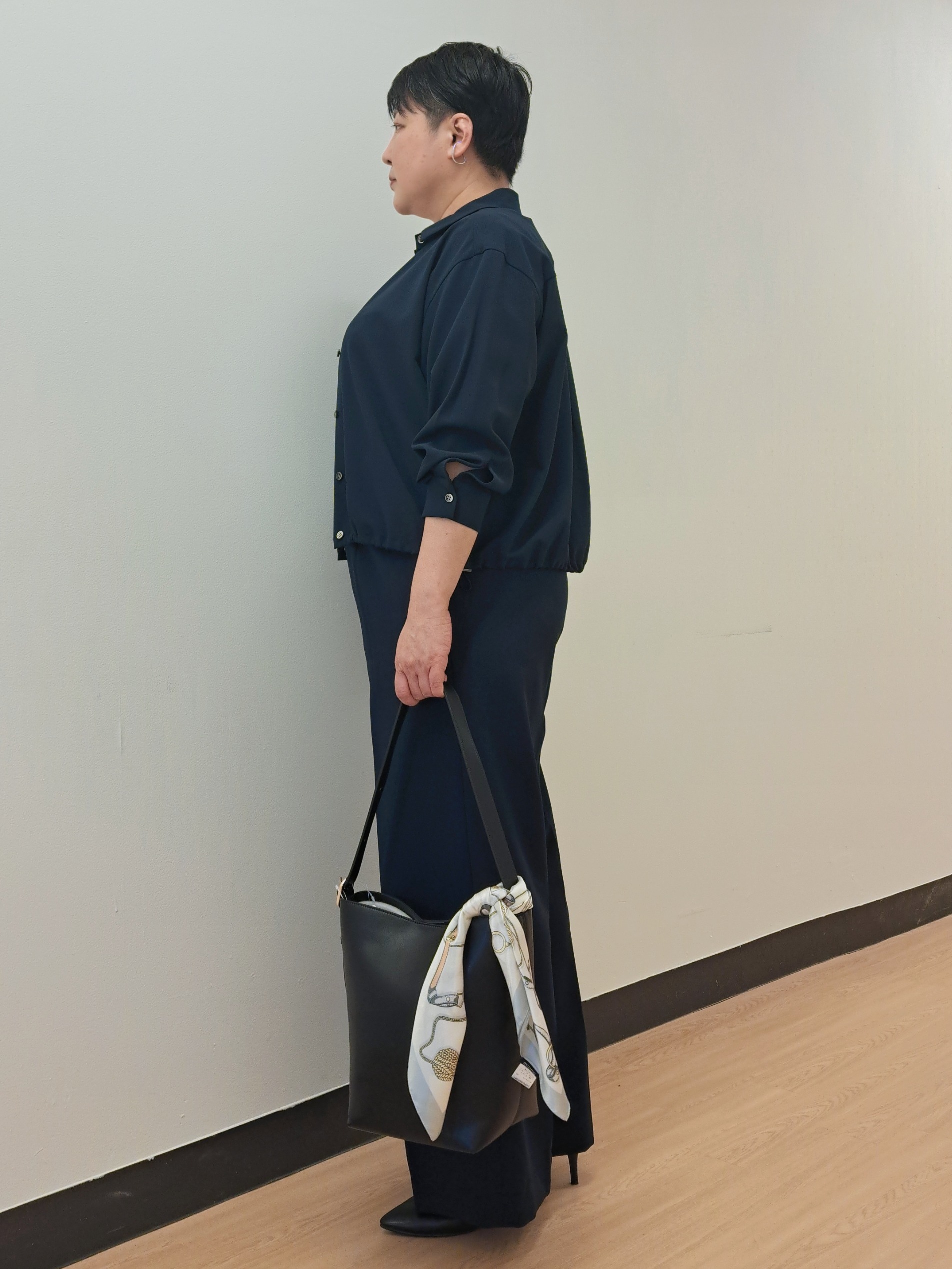 ますこさんの「UNTITLED｜【セットアップ可/UVカット/接触冷感】エアリークールドロストシャツ」を使ったコーディネート