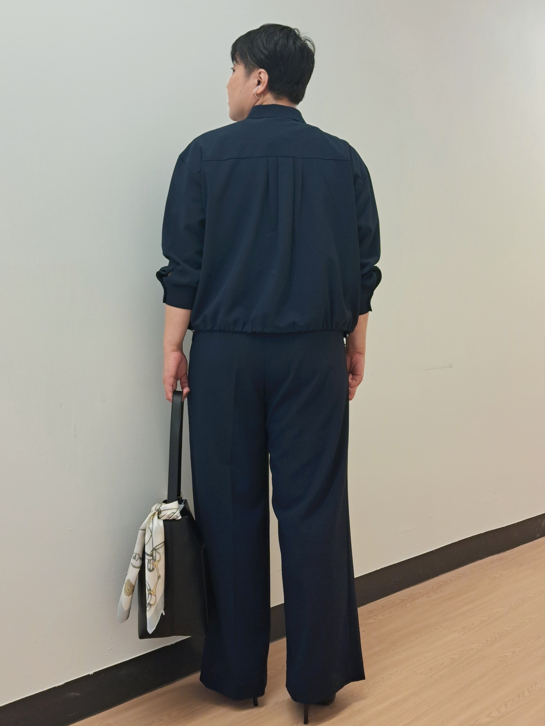 ますこさんの「UNTITLED｜【セットアップ可/UVカット/接触冷感】エアリークールドロストシャツ」を使ったコーディネート