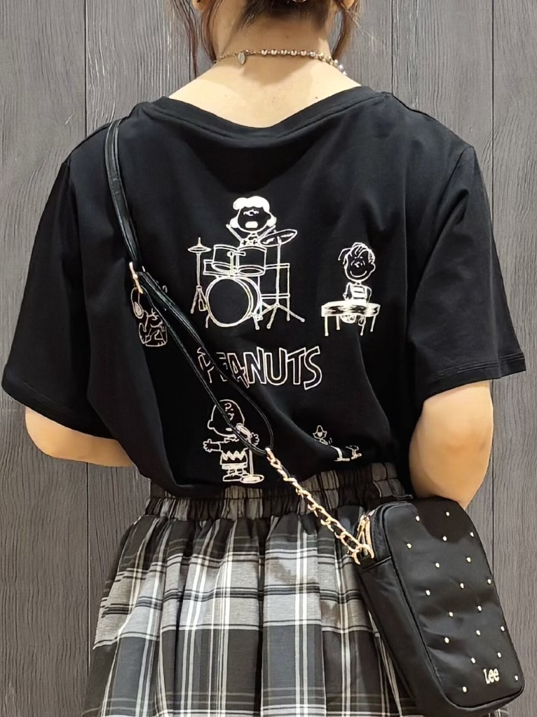 meiさんの「SHOO･LA･RUE｜【PEANUTS】ひんやりプリントTシャツ」を使ったコーディネート