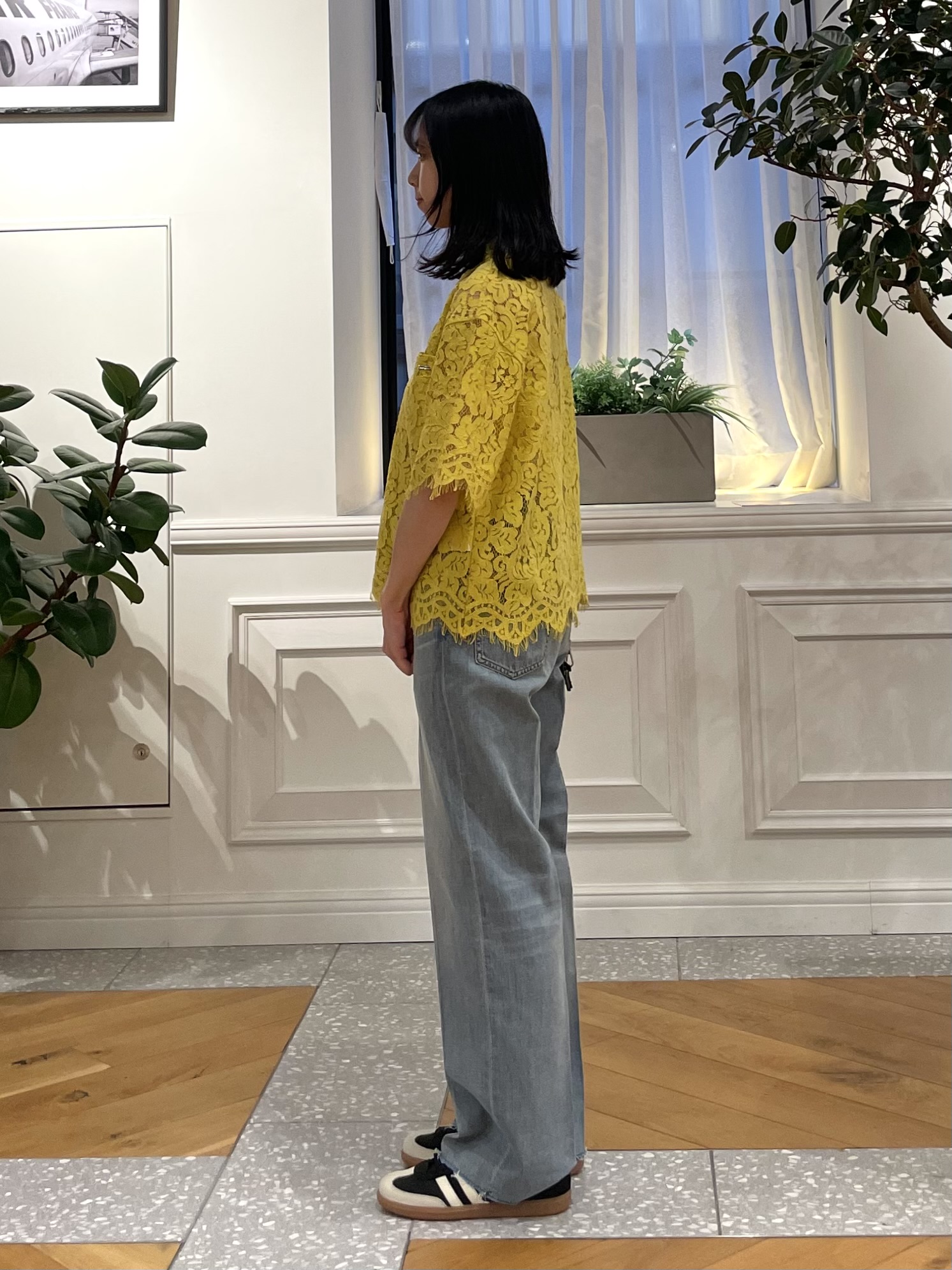 Lilyさんの「DRESSTERIOR｜【ウォッシャブル/羽織りにも便利】シアーコードレースブラウス」を使ったコーディネート
