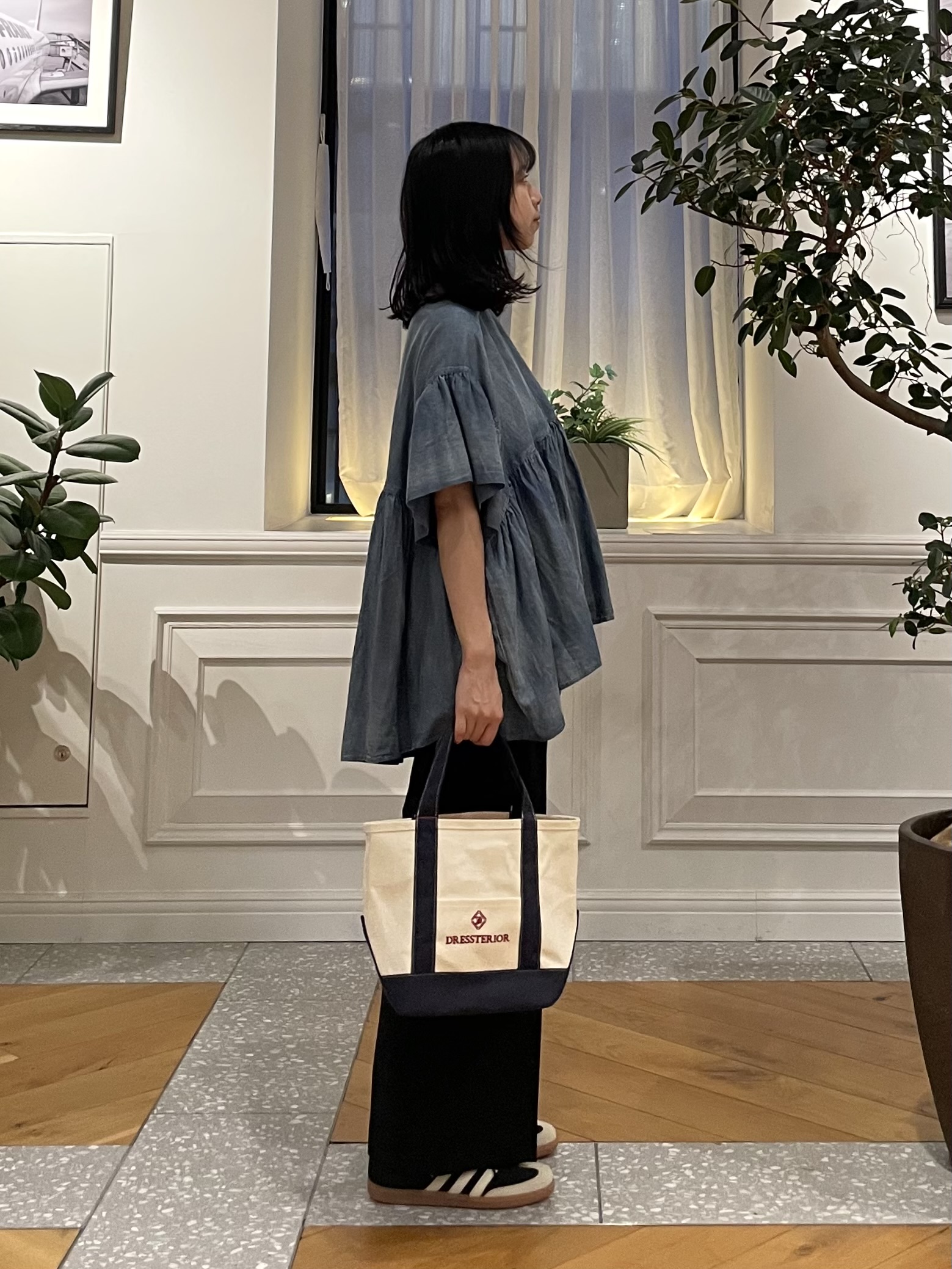 Lilyさんの「DRESSTERIOR｜【涼しく着映え】シアーデニムAラインブラウス」を使ったコーディネート