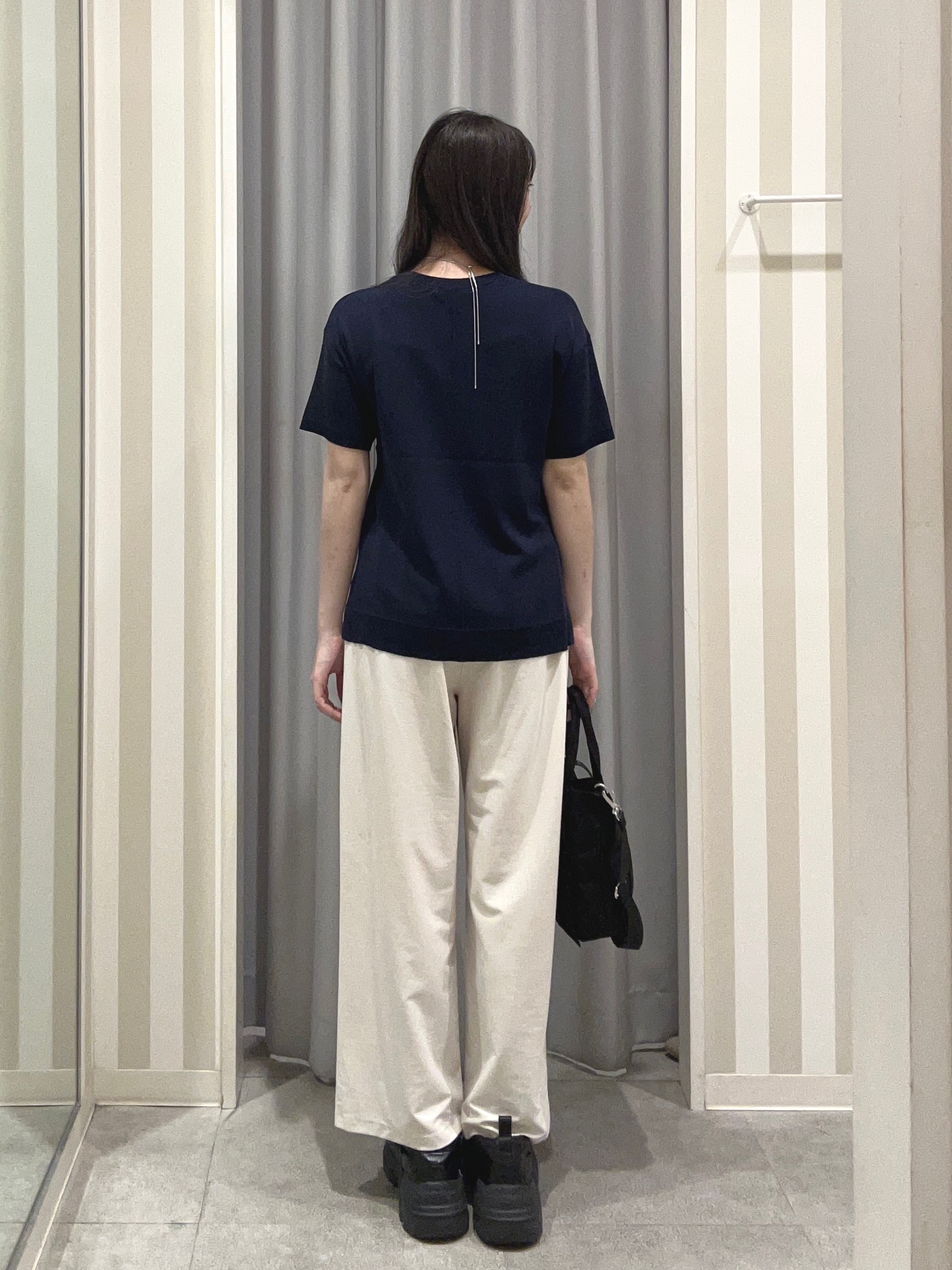 美空さんの「SHOO･LA･RUE｜【ひんやり/UV/洗濯機可/S-LL】毛玉になりにくい シャツレイヤード風 半袖ニット」を使ったコーディネート