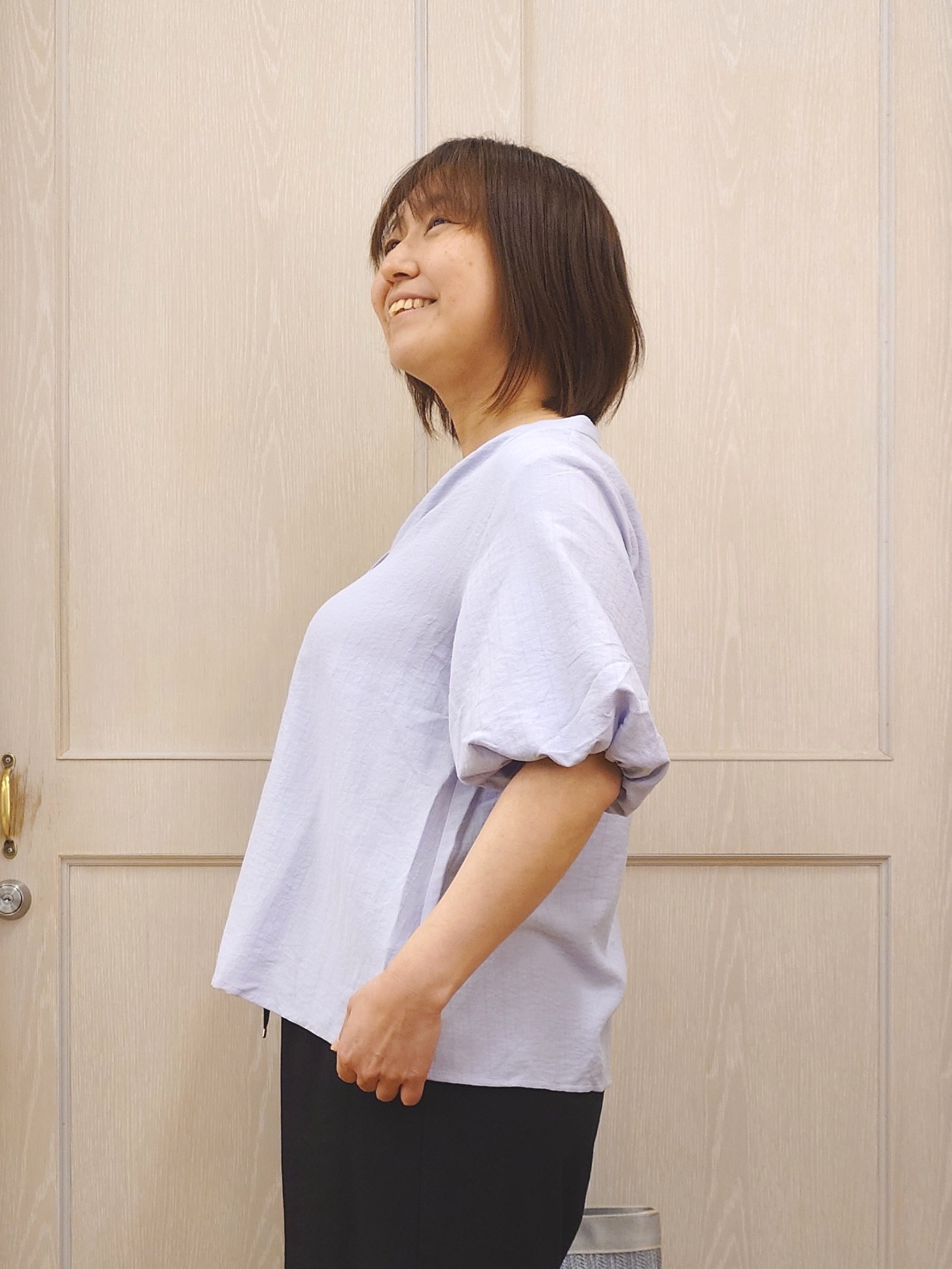 とろろさんの「SHOO･LA･RUE｜【S-LL/洗濯機可】バルーンスリーブ　キーネックブラウス」を使ったコーディネート