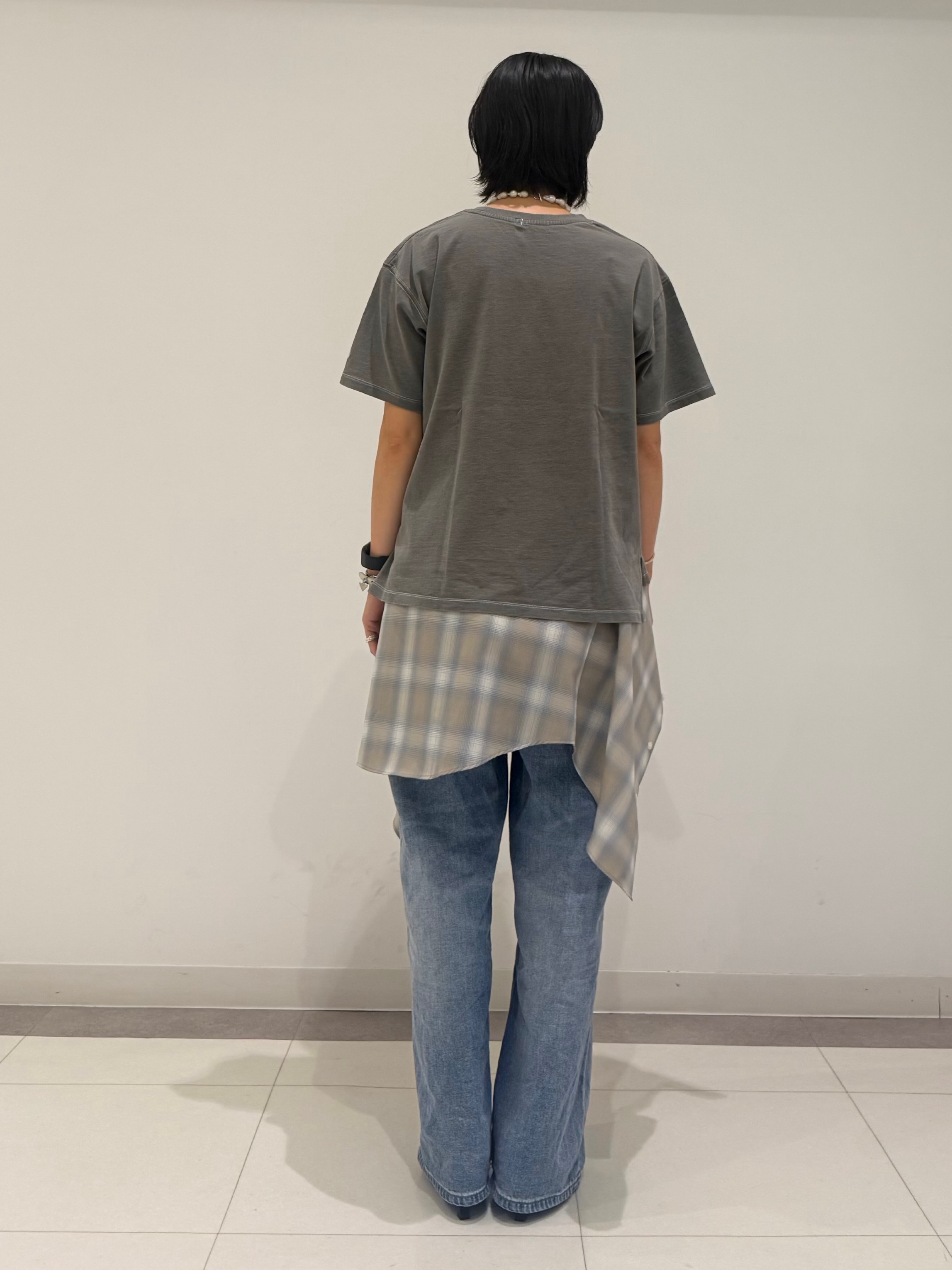MIYAKAWAさんの「DRESSTERIOR｜インディゴ天竺ロゴTシャツ」を使ったコーディネート