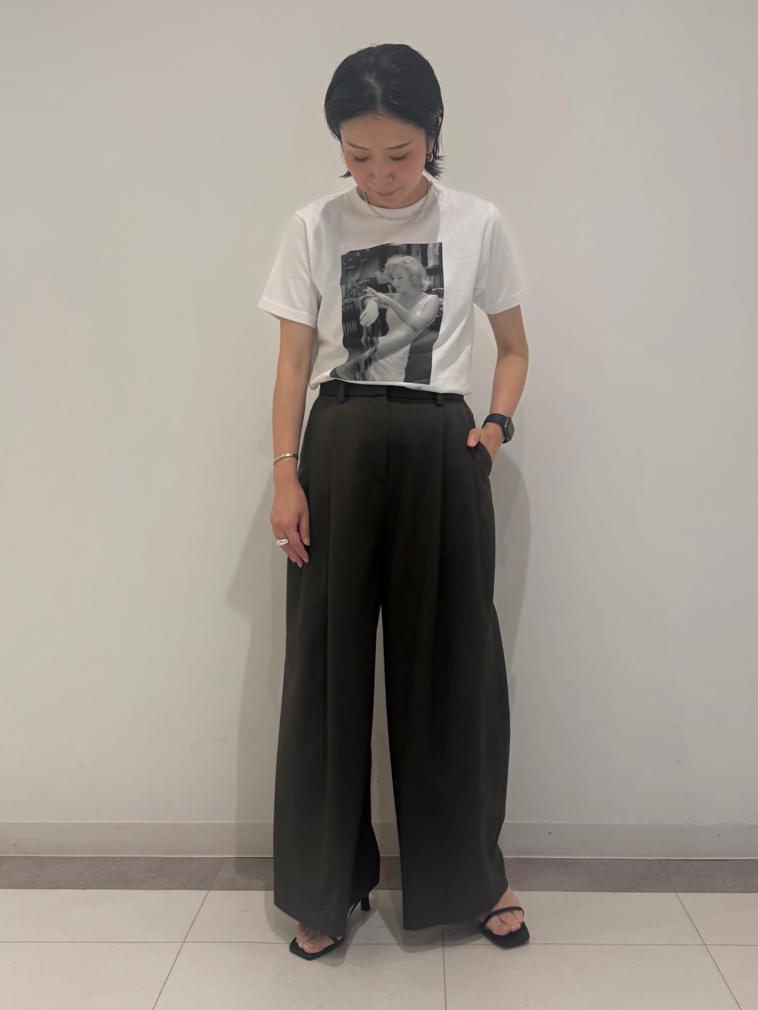 MIYAKAWAさんの「DRESSTERIOR｜【別注】マリリンモンロー/モノトーンプリントTシャツ」を使ったコーディネート