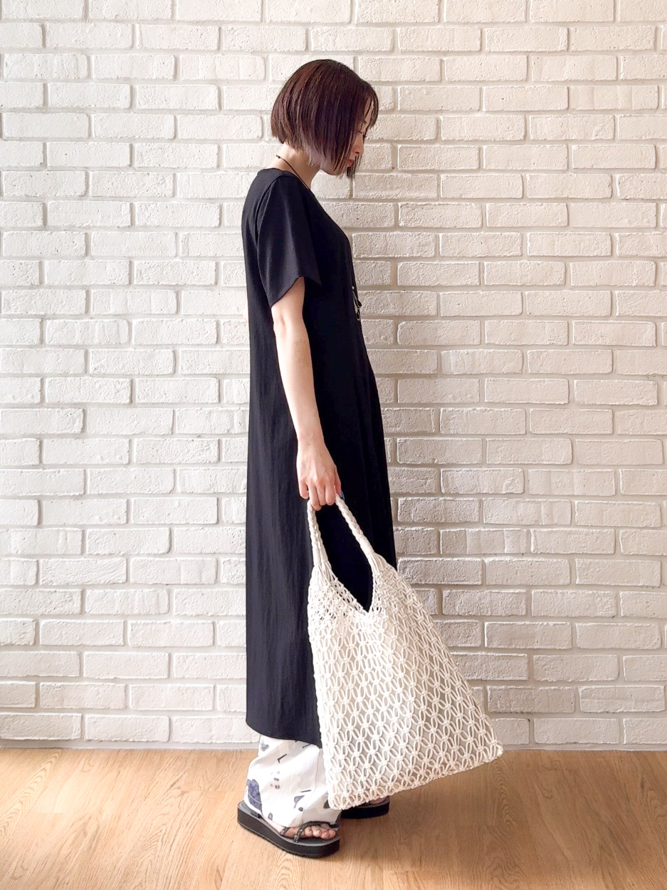 𝐜𝐡𝐢𝐤𝐚さんの「SHOO･LA･RUE｜【S-LL/洗濯機可/セットアップ可】軽凛(かろりん) ひんやり切替ワンピース」を使ったコーディネート