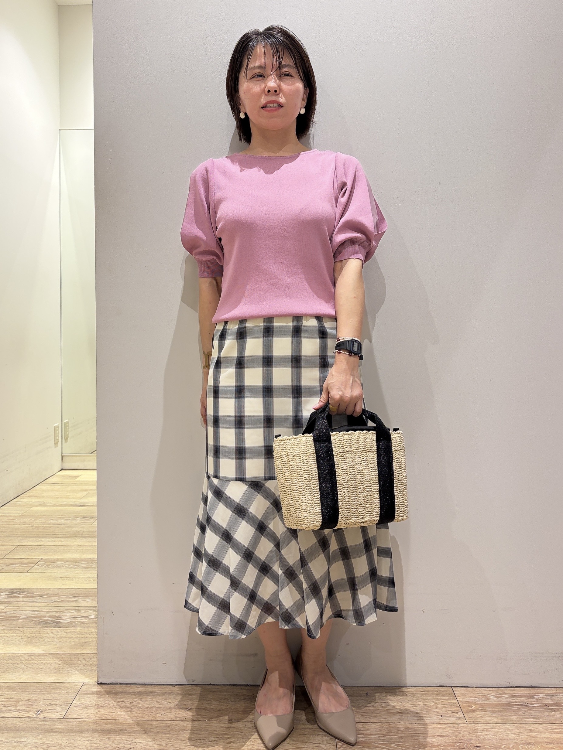 YUKOさんの「index｜【接触冷感】クールタッチラップスリーブニット《UVケア／洗濯機OK／XS～3L／9col》」を使ったコーディネート