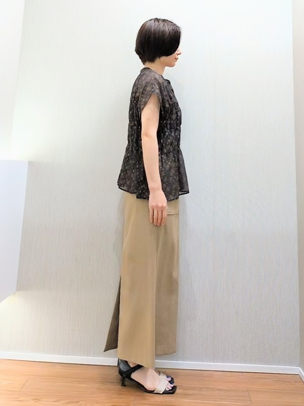 ミズタさんの「UNTITLED｜ヴィンテージドットブラウス」を使ったコーディネート