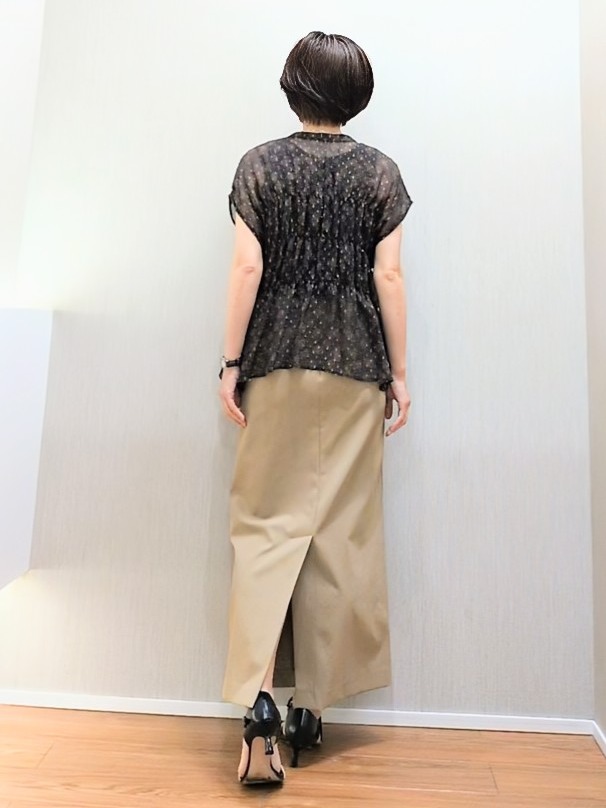 ミズタさんの「UNTITLED｜ヴィンテージドットブラウス」を使ったコーディネート