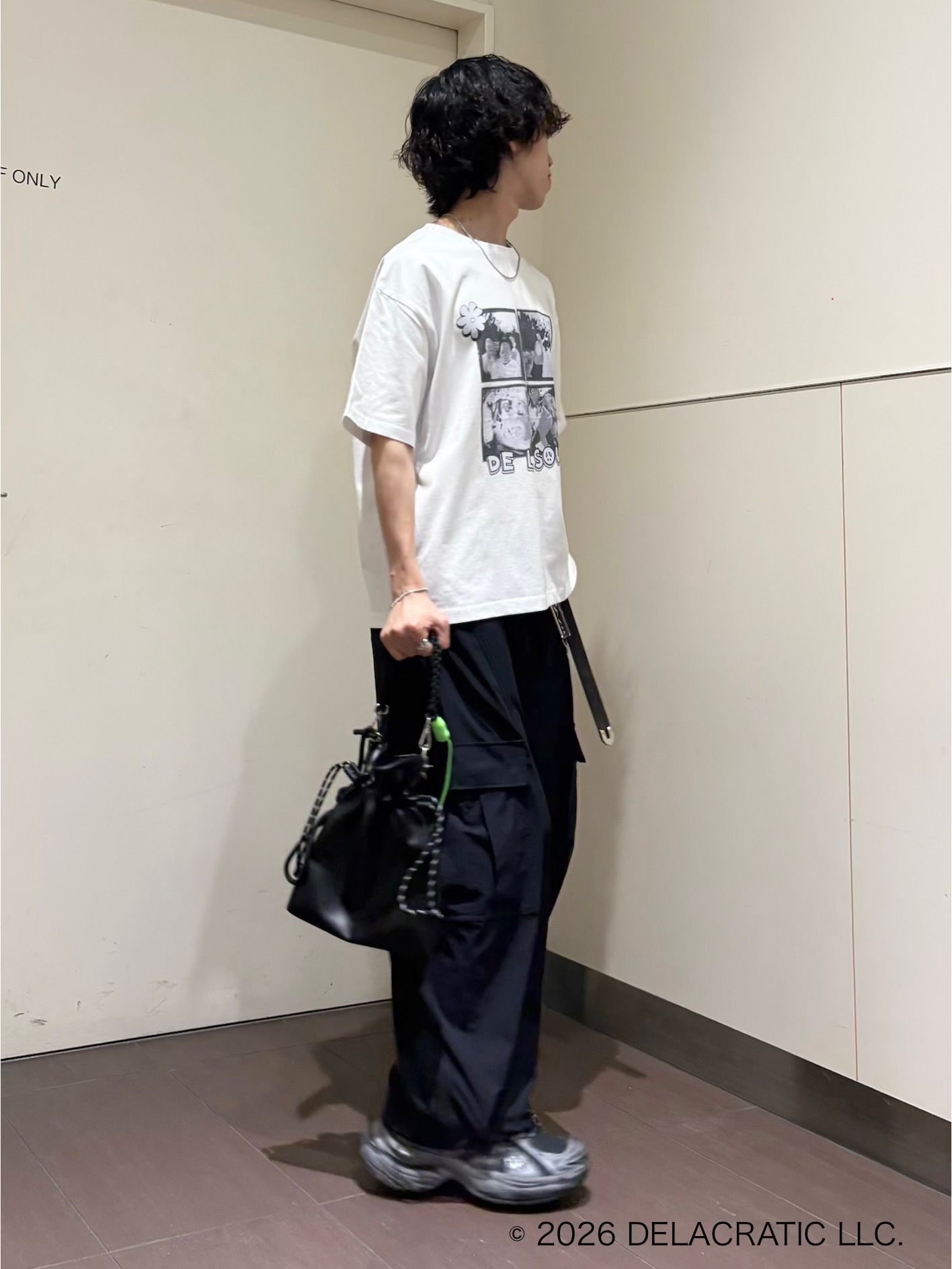 ナノシーさんの「tk.TAKEO KIKUCHI｜カッティングカーゴパンツ」を使ったコーディネート