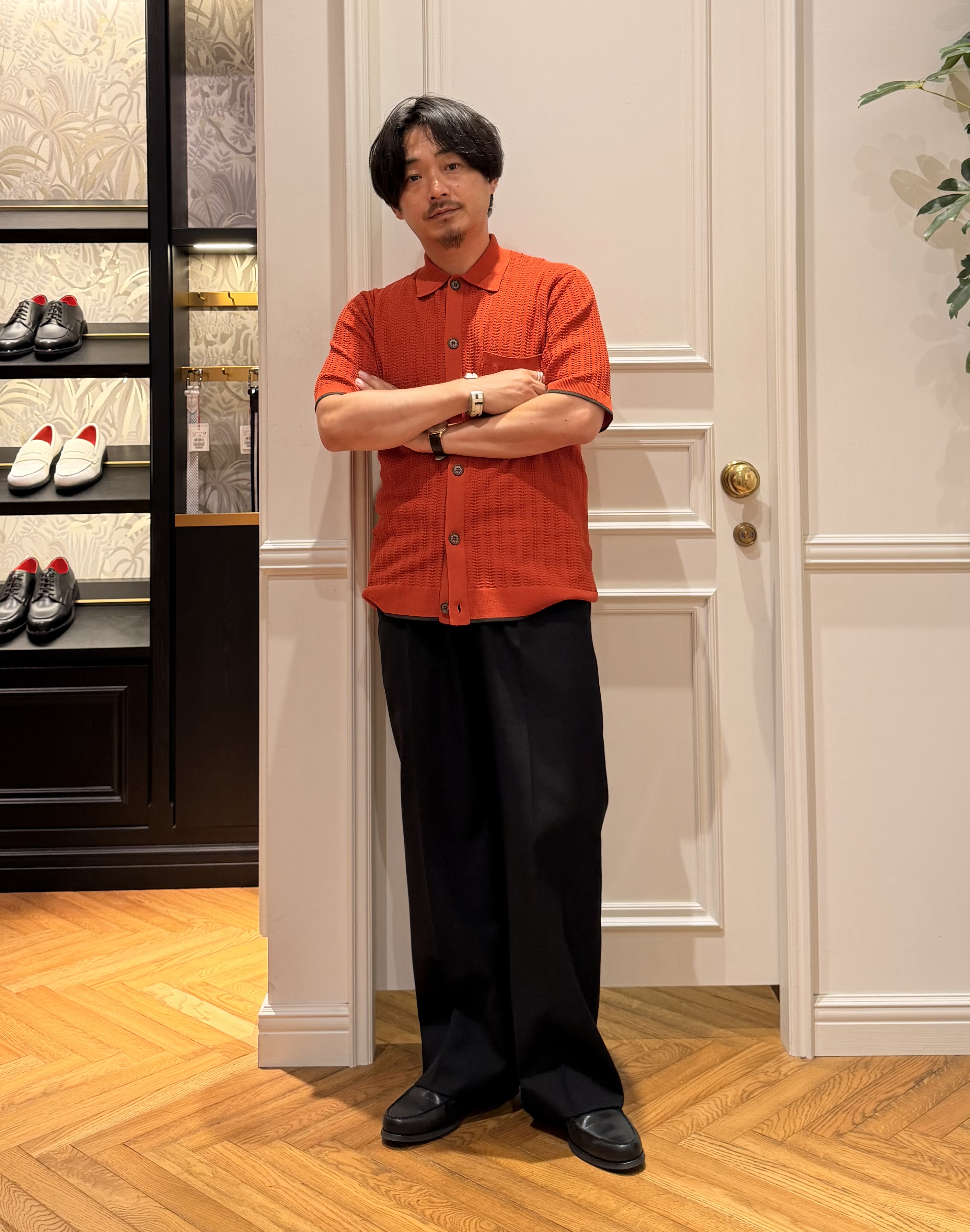 鶴田大士さんの「DRESSTERIOR｜【Safari5月号掲載】ウォッシャブル キューバニットシャツ」を使ったコーディネート