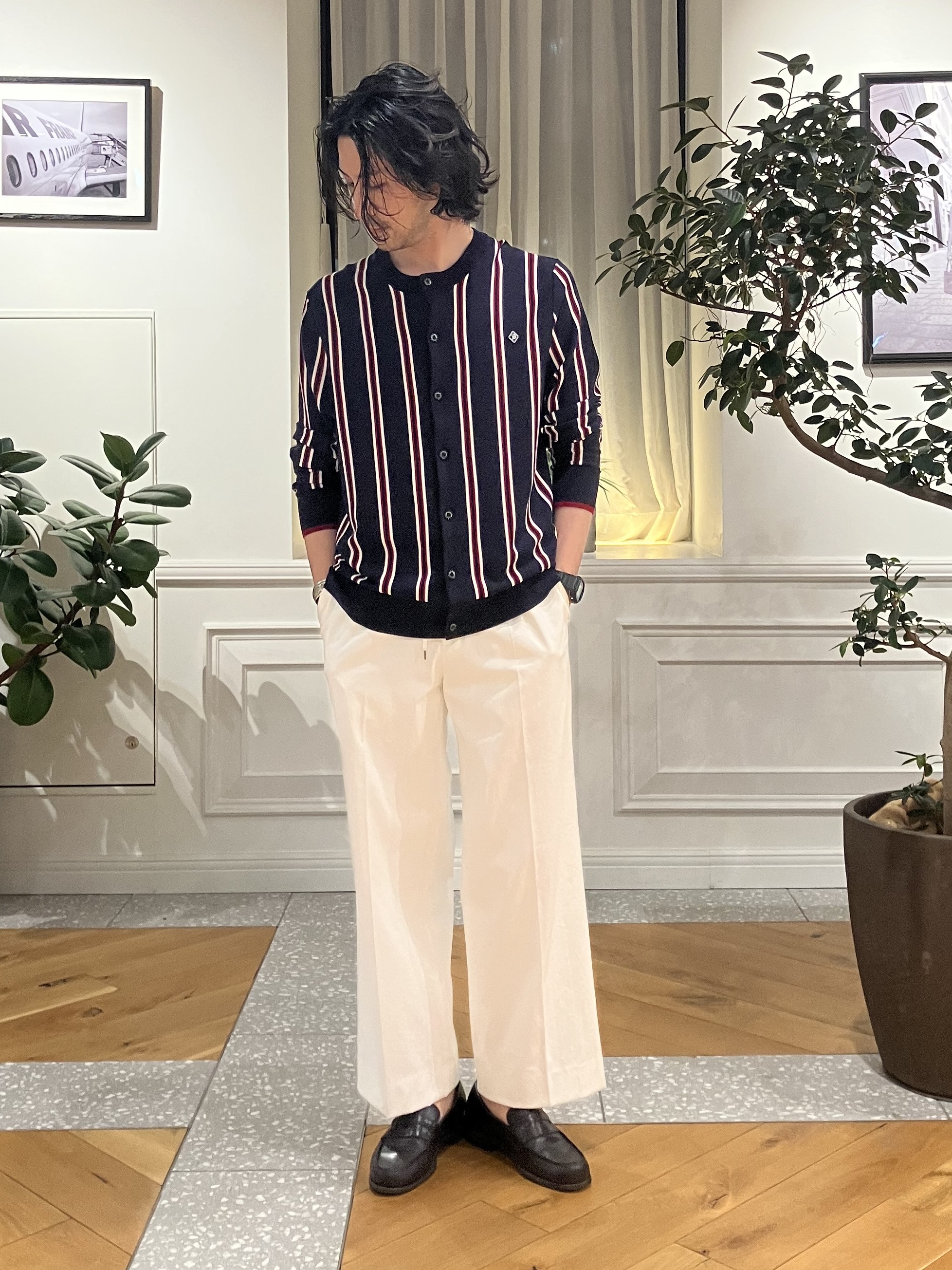 junyaさんの「DRESSTERIOR｜【ウォッシャブル】ウールレーヨン ストライプラウンドネックカーディガン」を使ったコーディネート