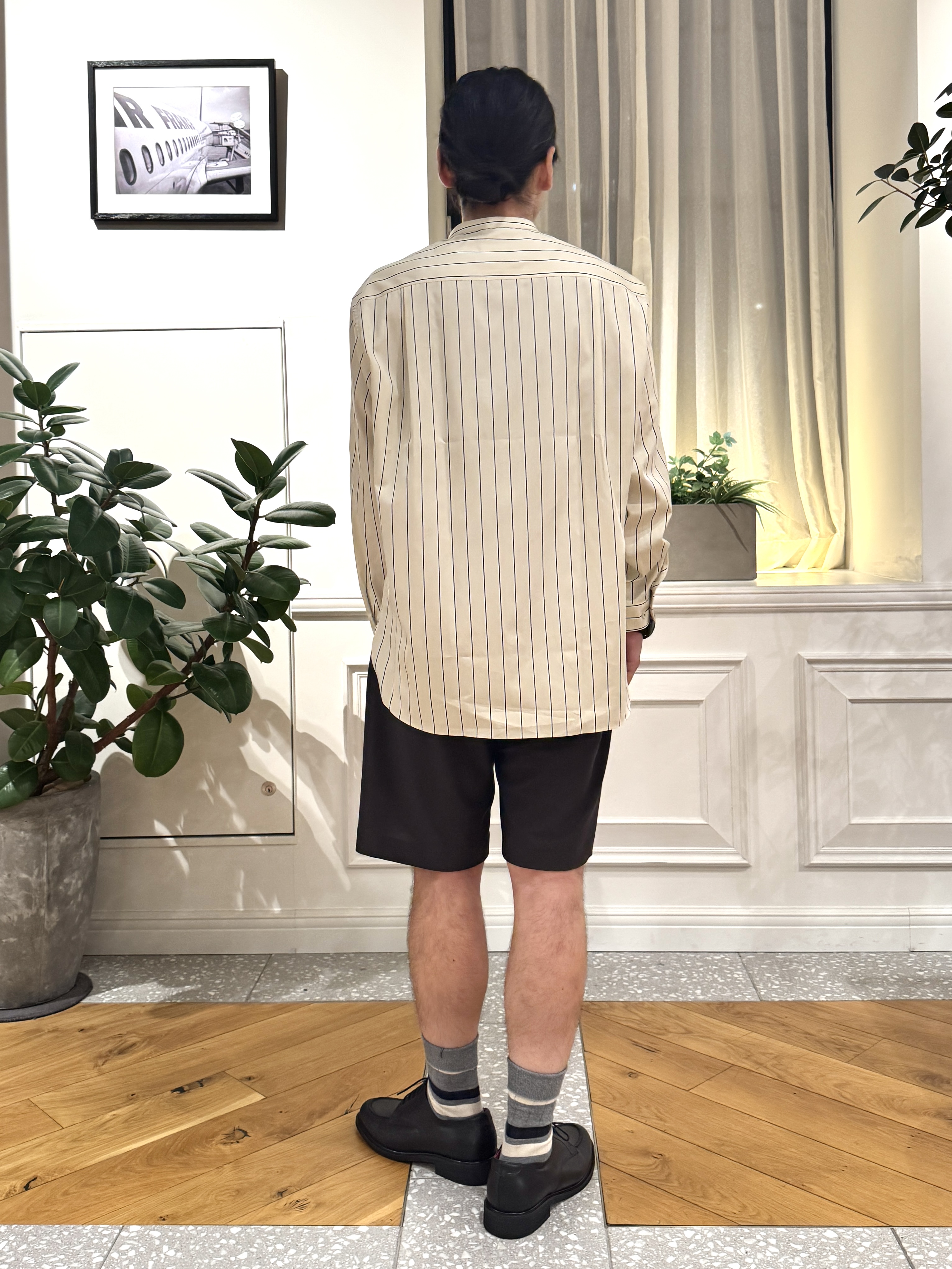 kawarataniさんの「DRESSTERIOR｜バンドカラー ストライプシャツ」を使ったコーディネート