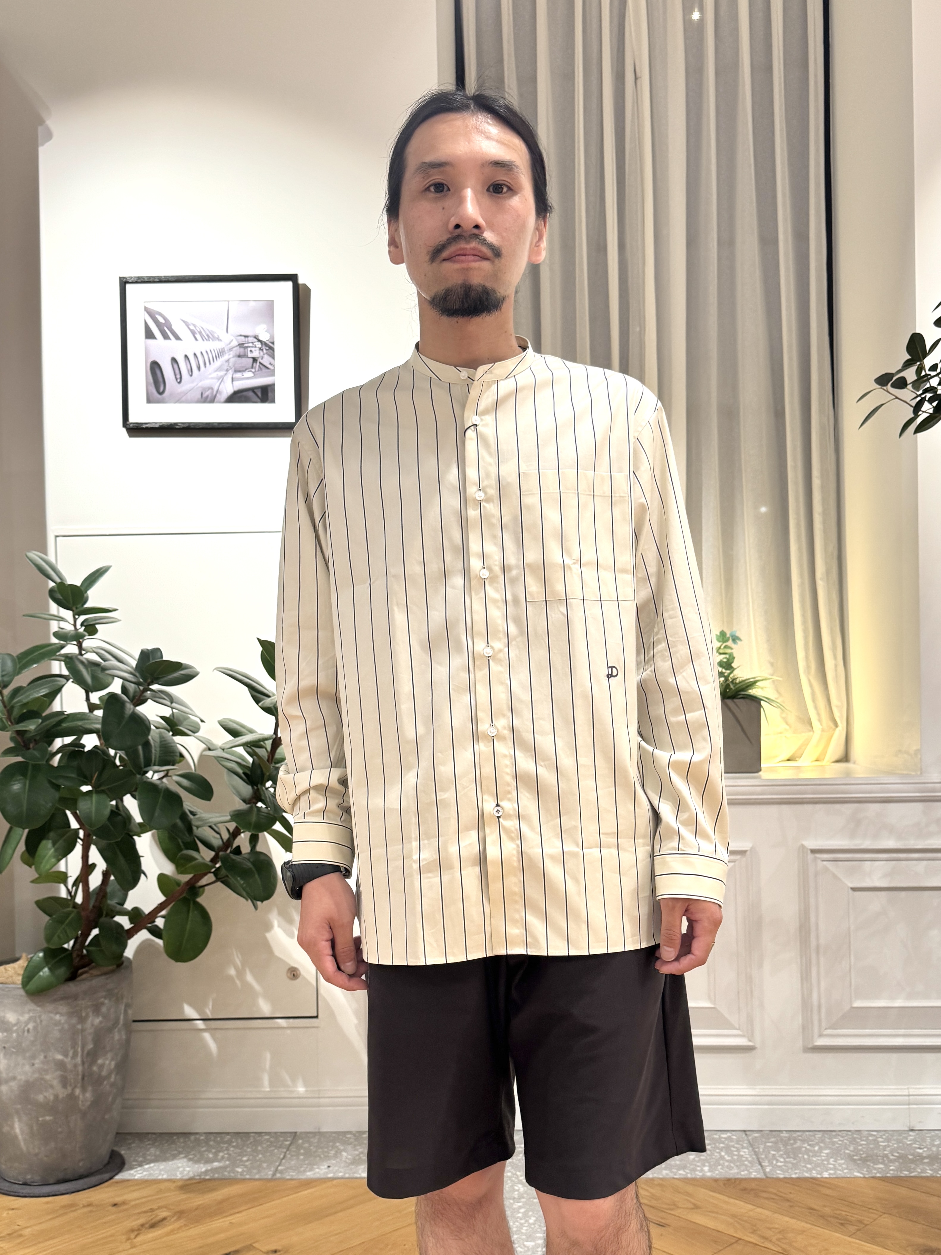 kawarataniさんの「DRESSTERIOR｜バンドカラー ストライプシャツ」を使ったコーディネート