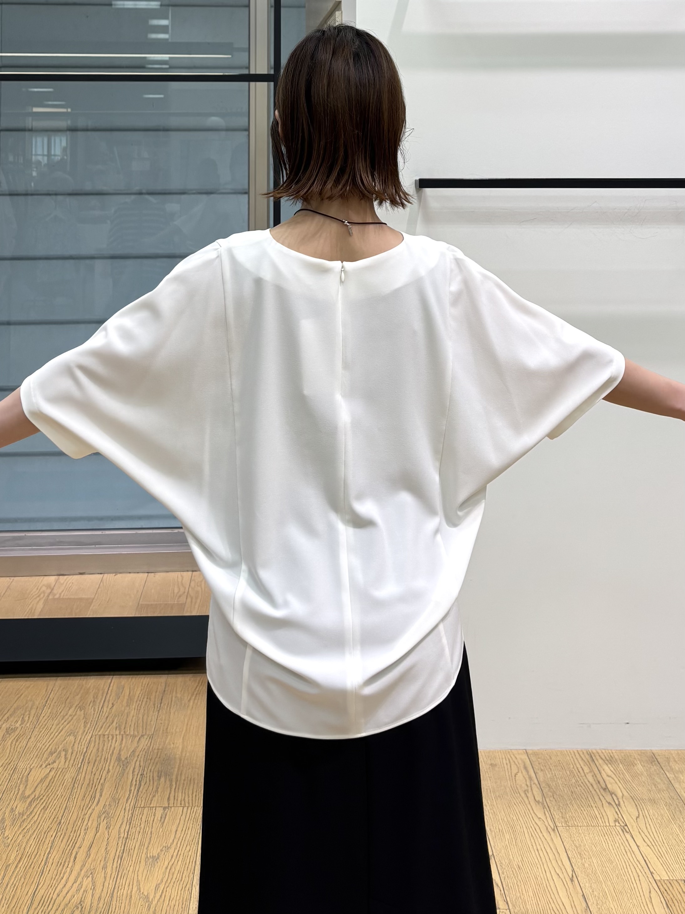 asamiさんの「INDIVI｜【着る日傘】ドルマントップス」を使ったコーディネート