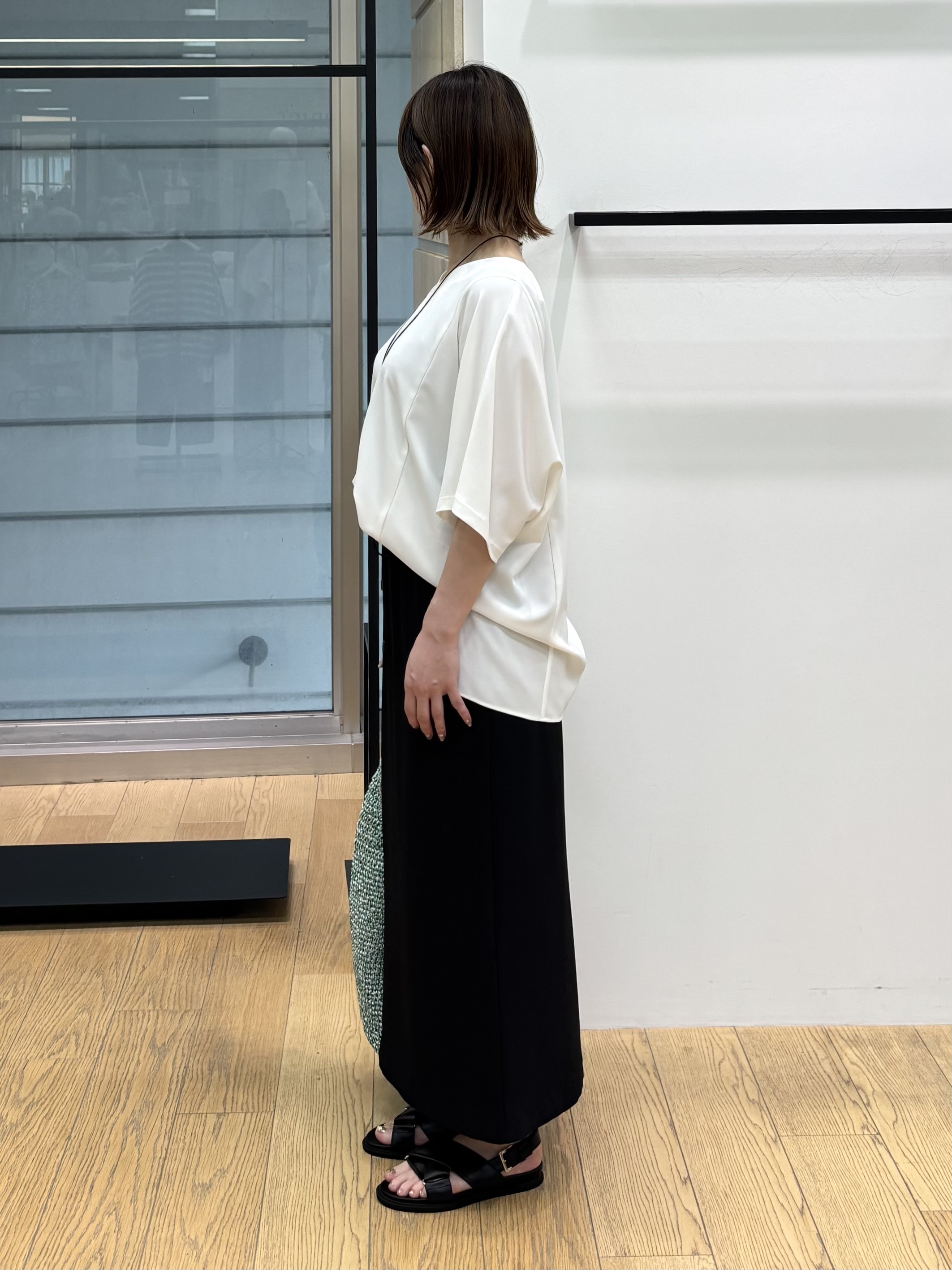 asamiさんの「INDIVI｜【着る日傘】ドルマントップス」を使ったコーディネート