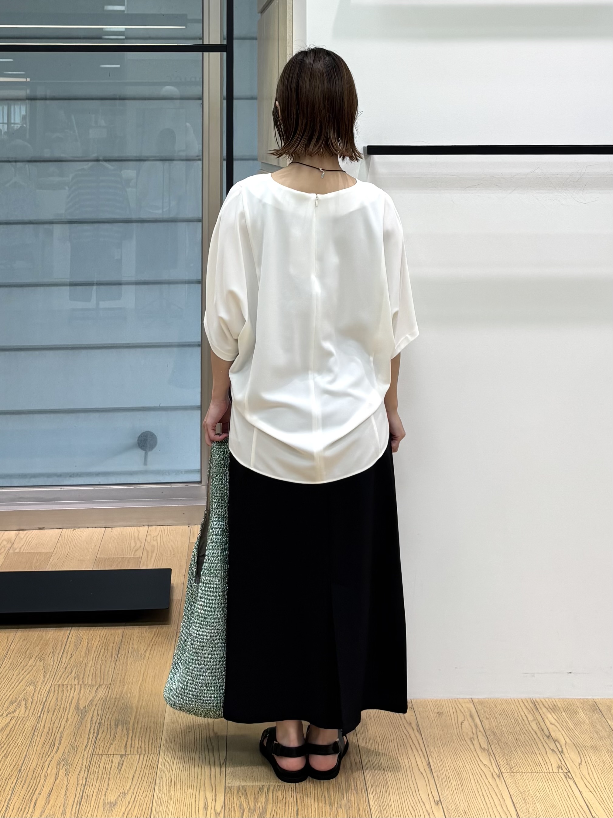 asamiさんの「INDIVI｜【着る日傘】ドルマントップス」を使ったコーディネート