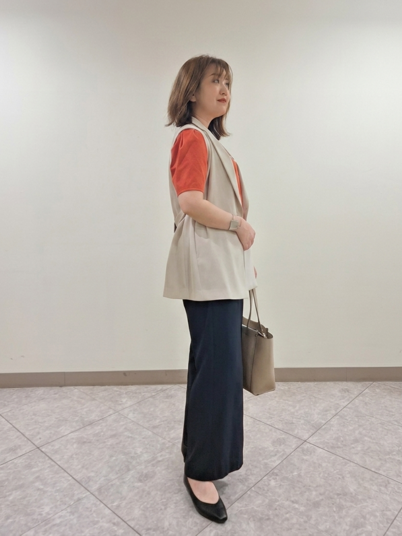 S.xuliさんの「Reflect｜【セットアップ可】テーラードカラーミディアム丈ジレ」を使ったコーディネート