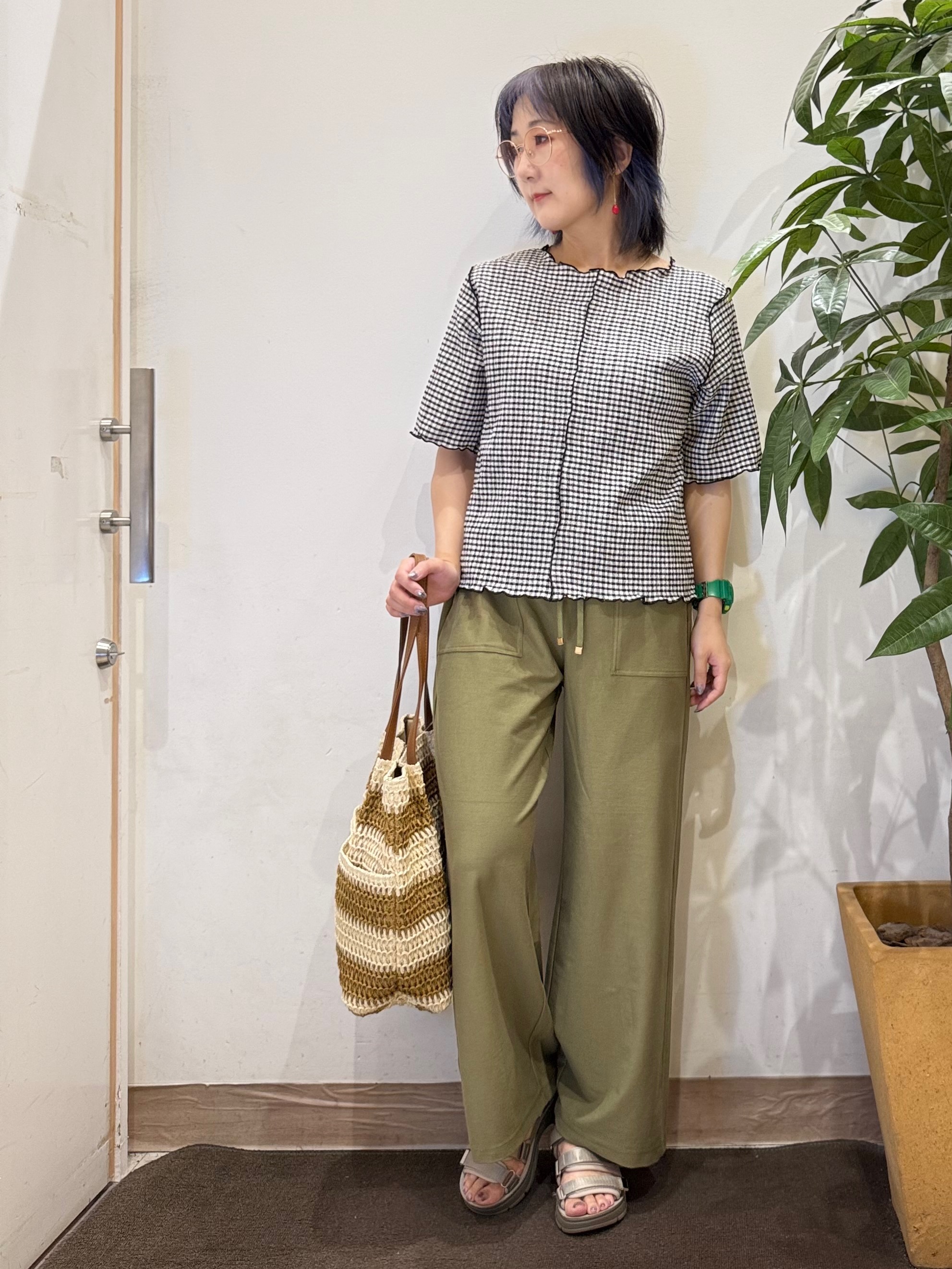 misakiさんの「SHOO･LA･RUE｜カット楊柳ギンガムメローT」を使ったコーディネート