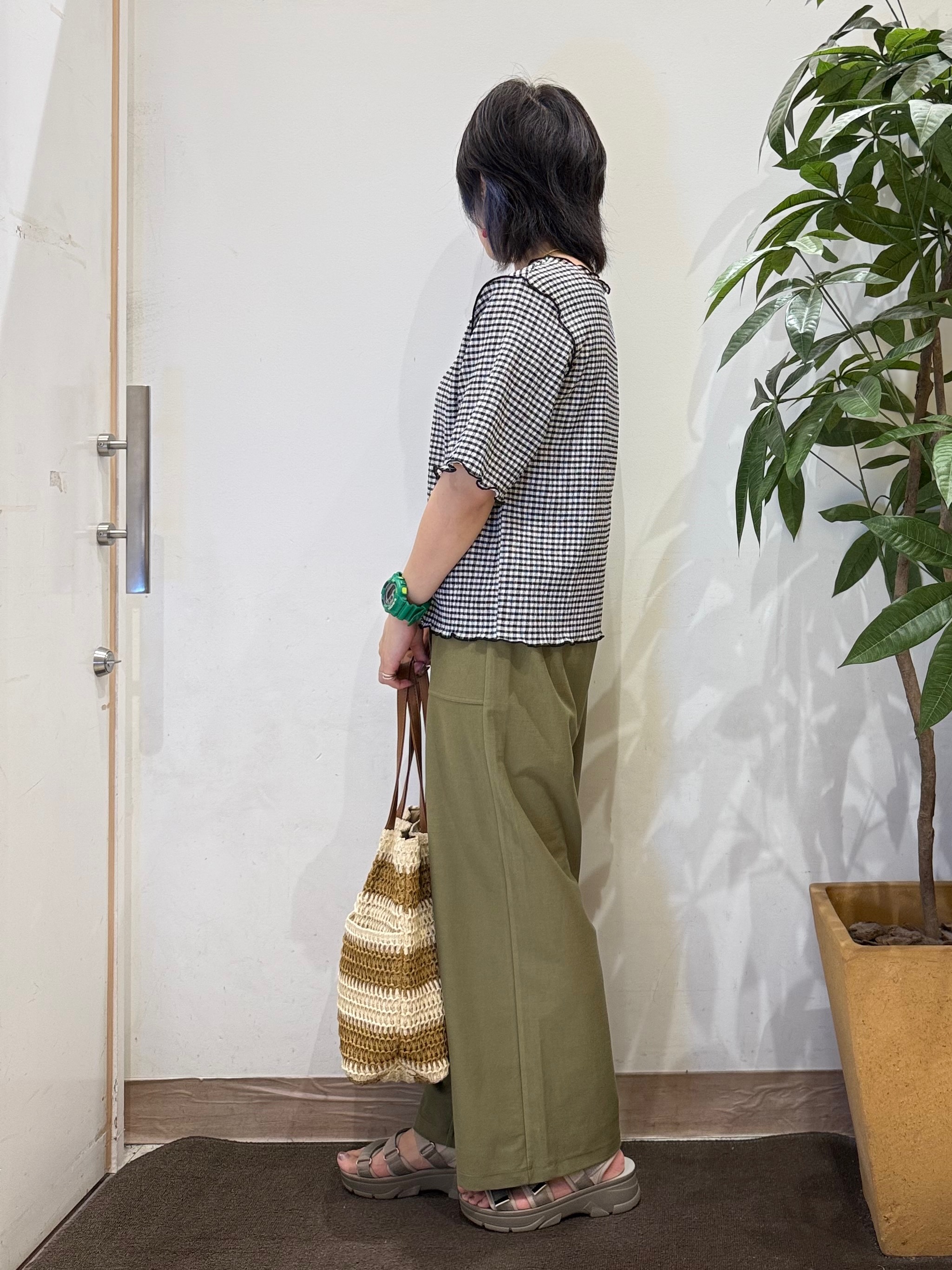misakiさんの「SHOO･LA･RUE｜カット楊柳ギンガムメローT」を使ったコーディネート