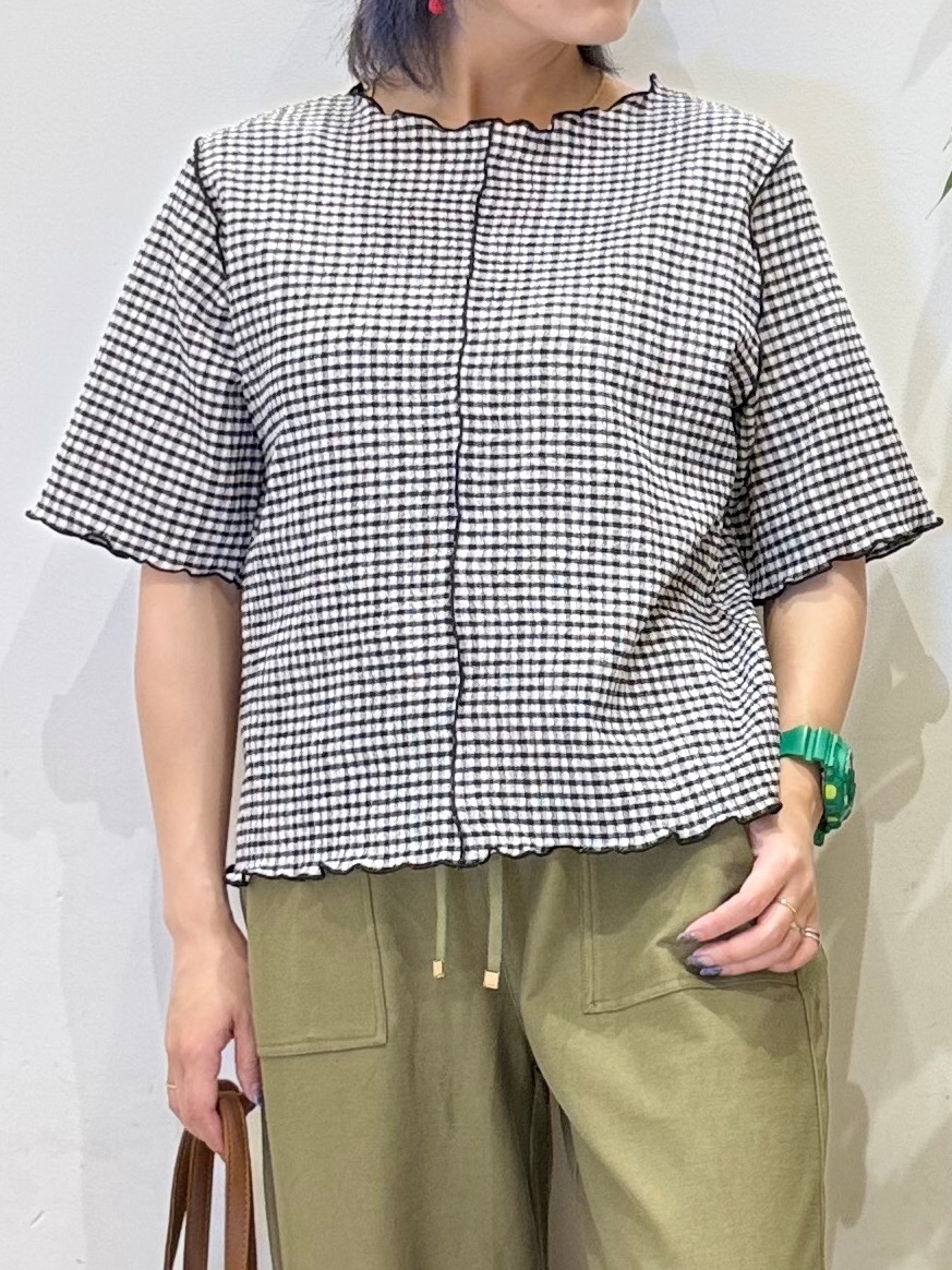 misakiさんの「SHOO･LA･RUE｜カット楊柳ギンガムメローT」を使ったコーディネート