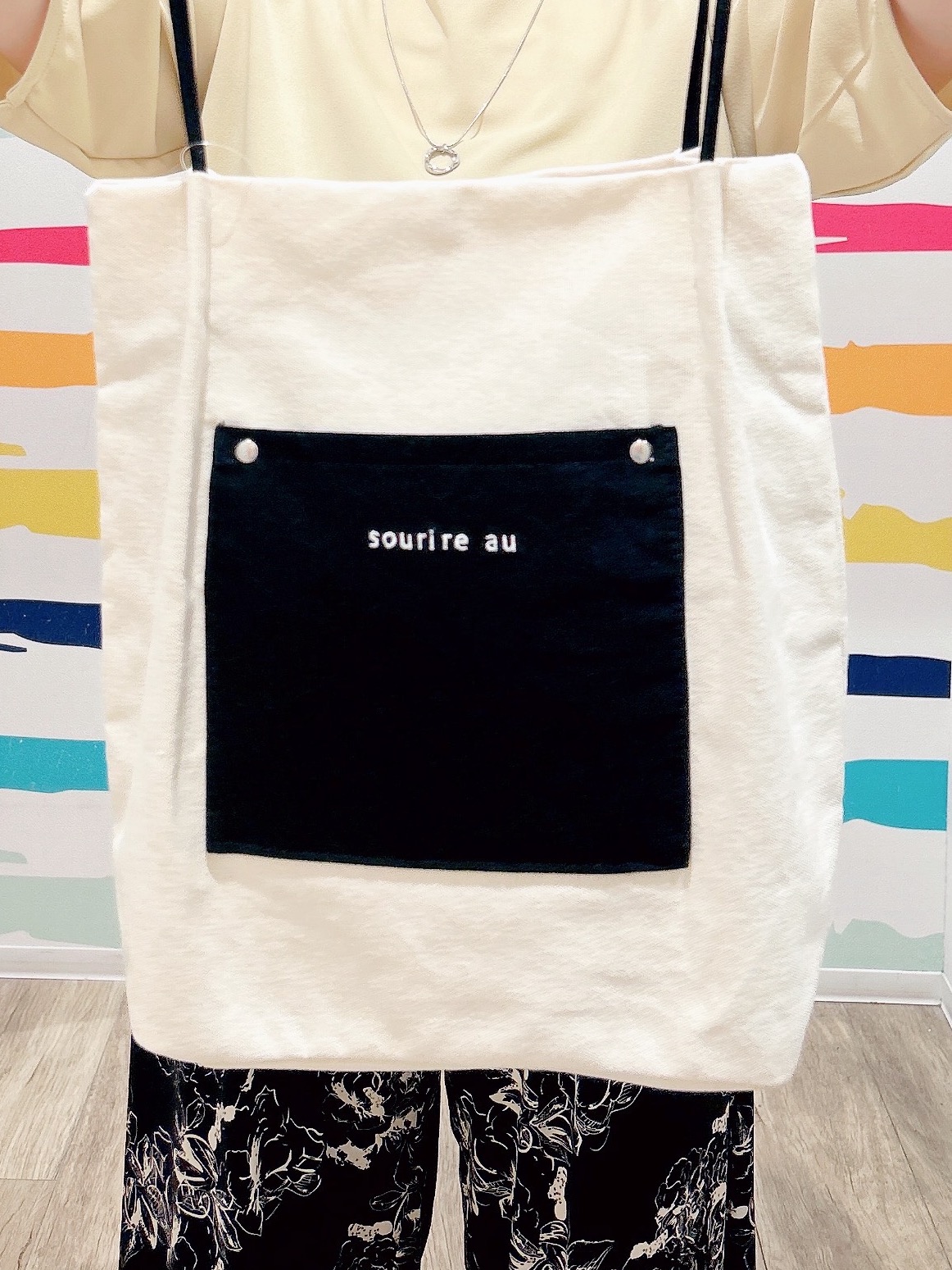 Peeさんの「SHOO･LA･RUE｜【2点セット／洗濯機可／S-LL】インせず着られる ネックレス付き5分袖Ｔシャツ」を使ったコーディネート