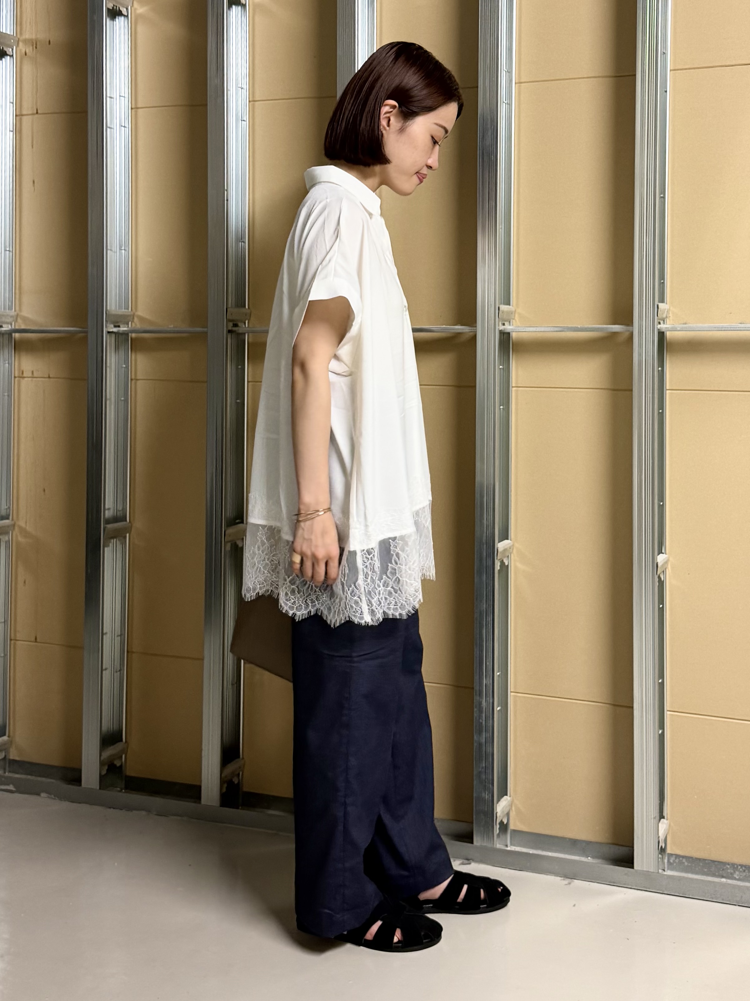 sahoさんの「THE SHOP TK｜【ひんやり/体型カバー】裾レース切り替え スキッパーシャツ」を使ったコーディネート