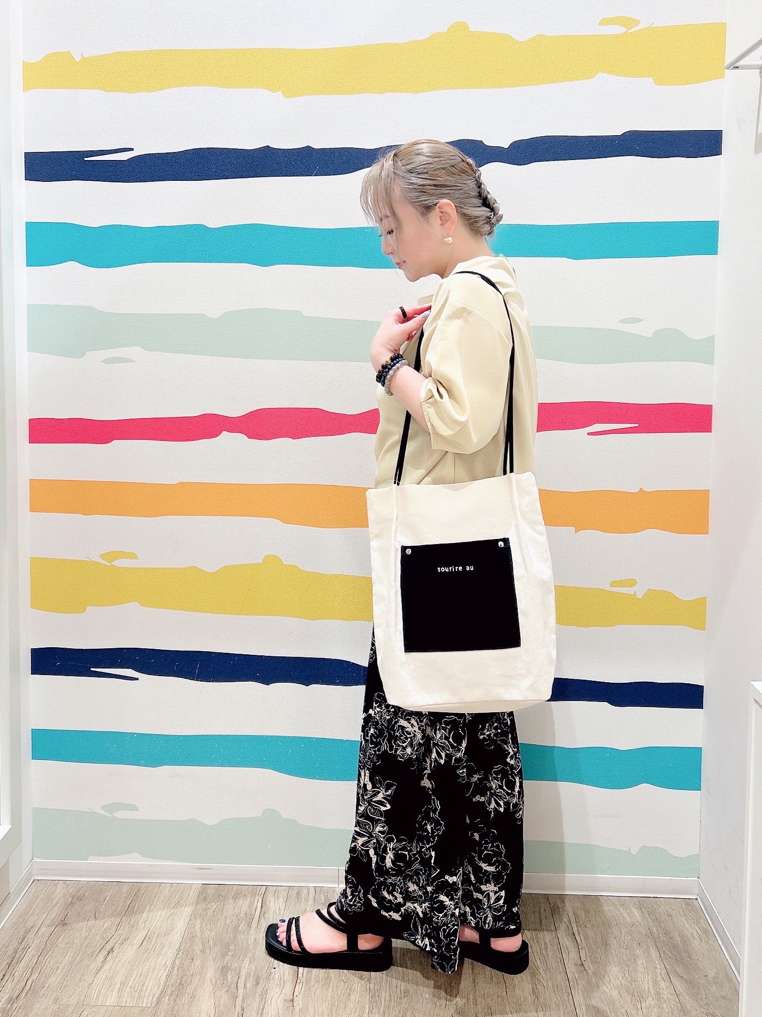 Peeさんの「SHOO･LA･RUE｜【2点セット／洗濯機可／S-LL】インせず着られる ネックレス付き5分袖Ｔシャツ」を使ったコーディネート