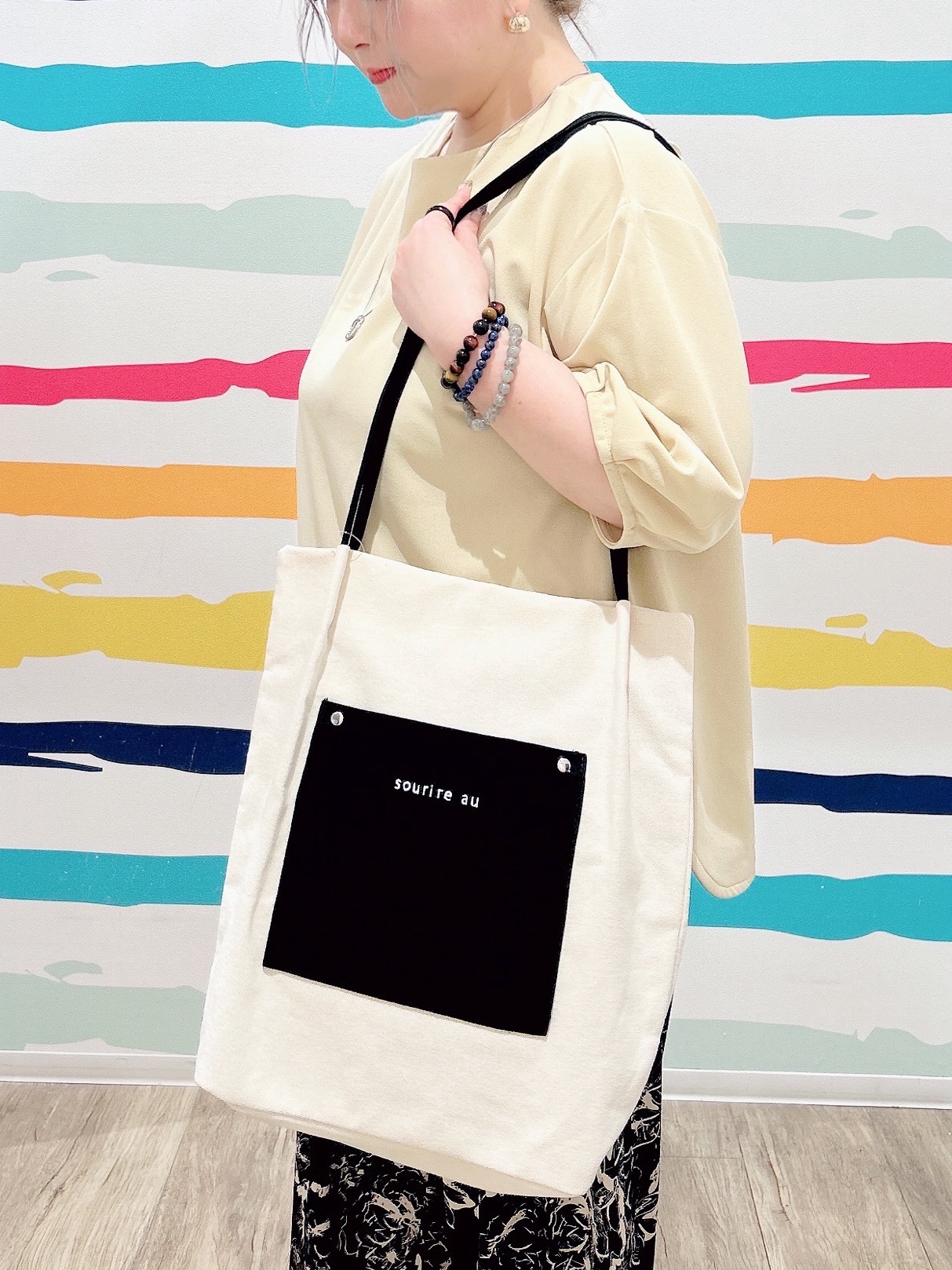 Peeさんの「SHOO･LA･RUE｜【2点セット／洗濯機可／S-LL】インせず着られる ネックレス付き5分袖Ｔシャツ」を使ったコーディネート