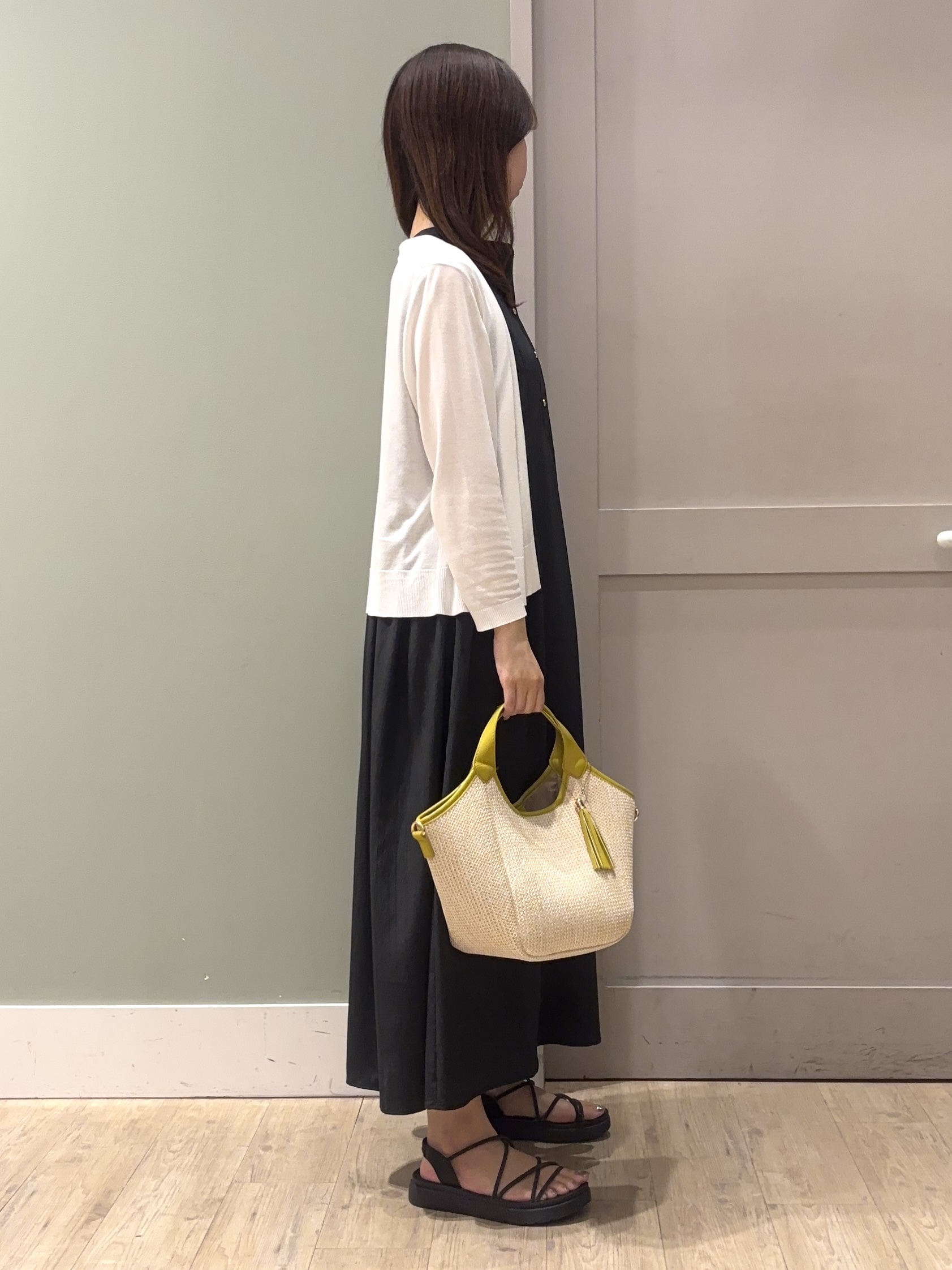 しばみさんの「grove｜高評価！【接触冷感／UVカットetc】ベーシックショートカーディガン」を使ったコーディネート