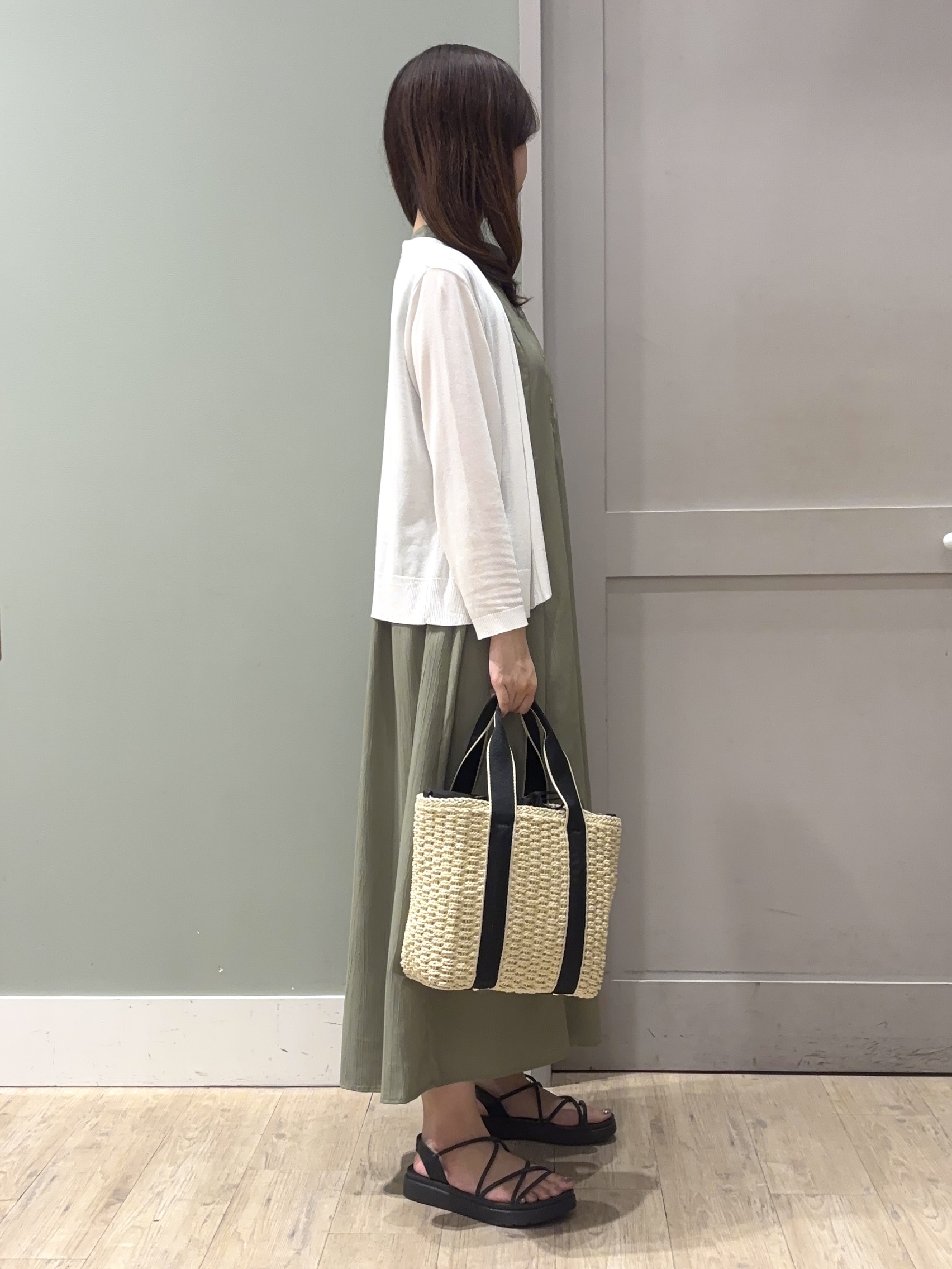 しばみさんの「grove｜高評価！【接触冷感／UVカットetc】ベーシックショートカーディガン」を使ったコーディネート
