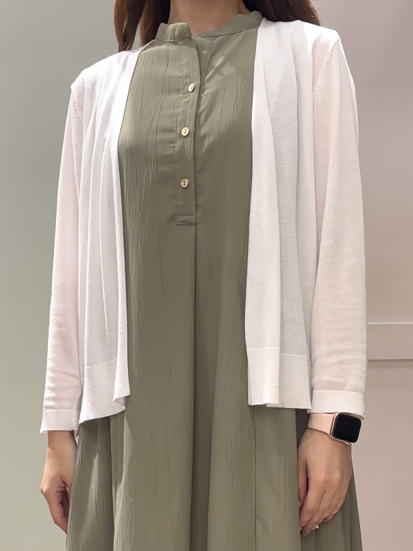 しばみさんの「grove｜高評価！【接触冷感／UVカットetc】ベーシックショートカーディガン」を使ったコーディネート