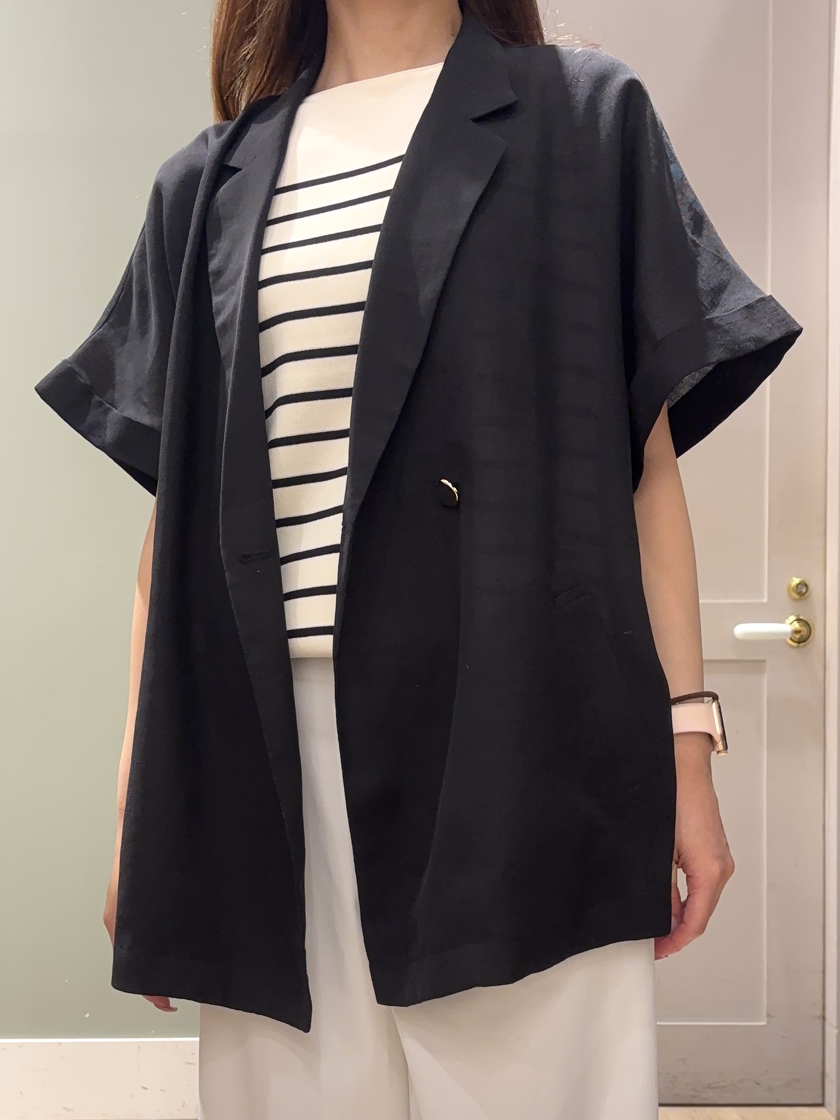しばみさんの「grove｜【洗濯機OK・ひんやり/SETUP可】シワになりにくいハーフスリーブジャケット」を使ったコーディネート