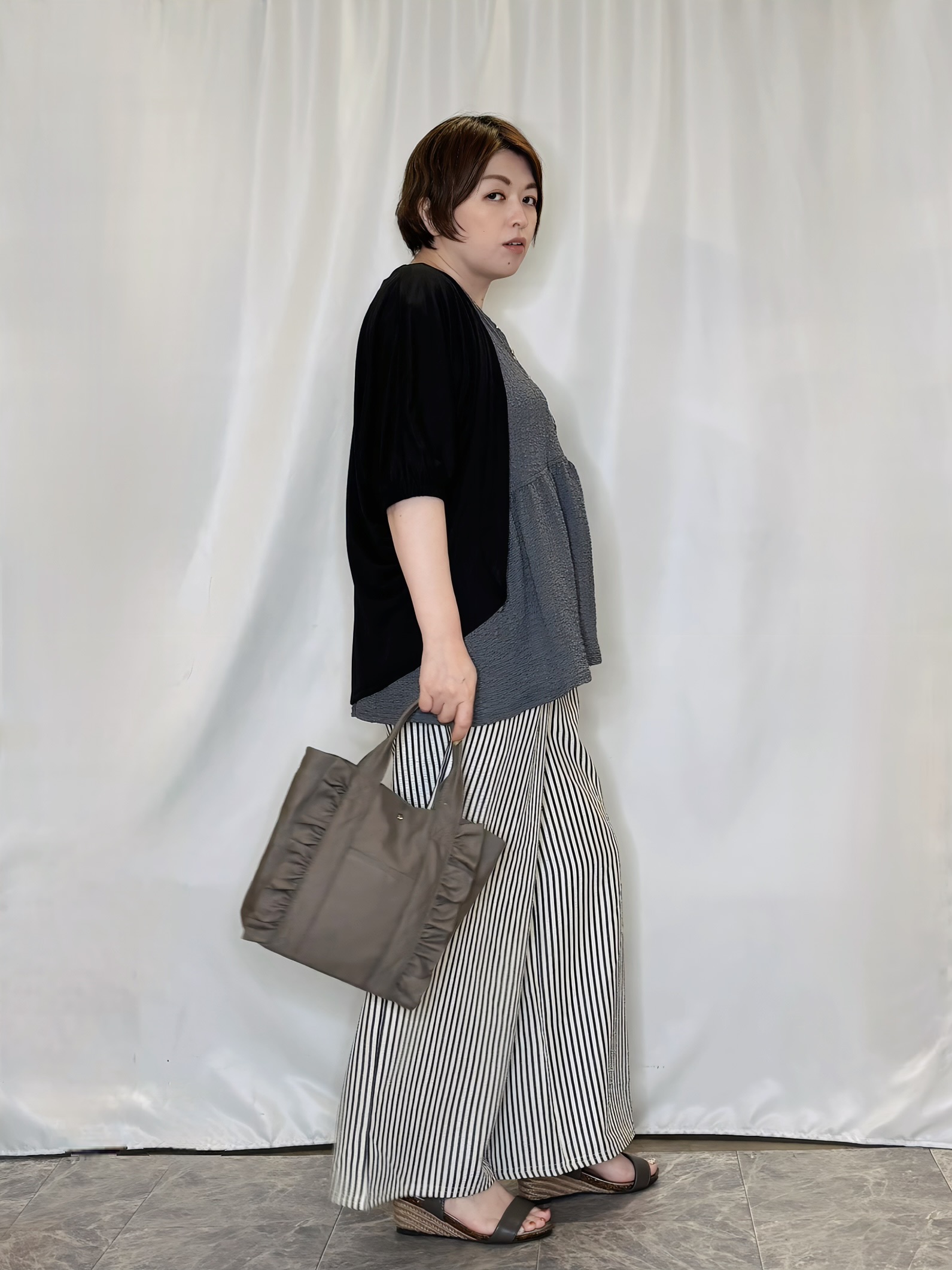 たみさんの「SHOO･LA･RUE｜【ひんやり/体型カバー】冷房、UV対策で持ってて安心 さらさら五分袖ボレロカーディガン」を使ったコーディネート