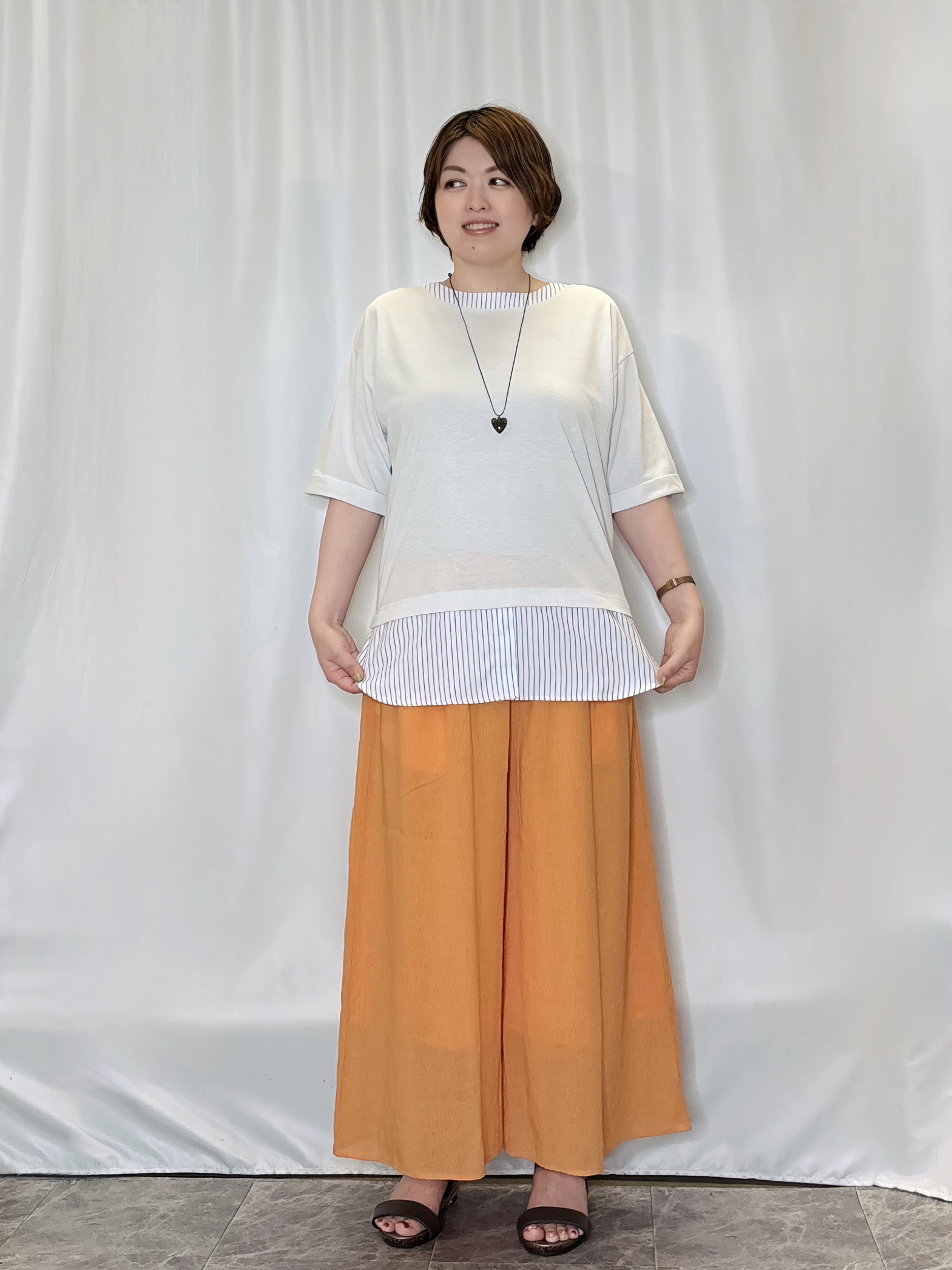 たみさんの「SHOO･LA･RUE｜【インせず着られる/二の腕隠れる】重ね着風 シャツドッキングトップス」を使ったコーディネート