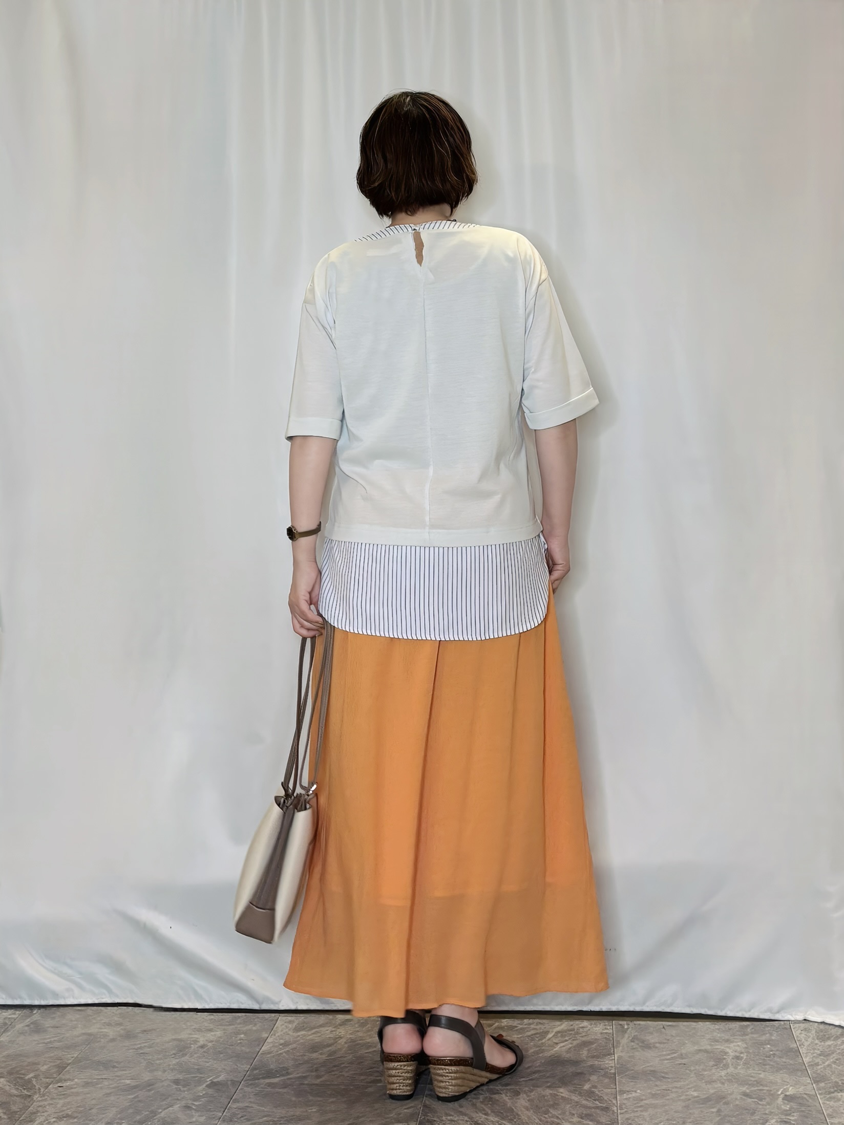 たみさんの「SHOO･LA･RUE｜【インせず着られる/二の腕隠れる】重ね着風 シャツドッキングトップス」を使ったコーディネート
