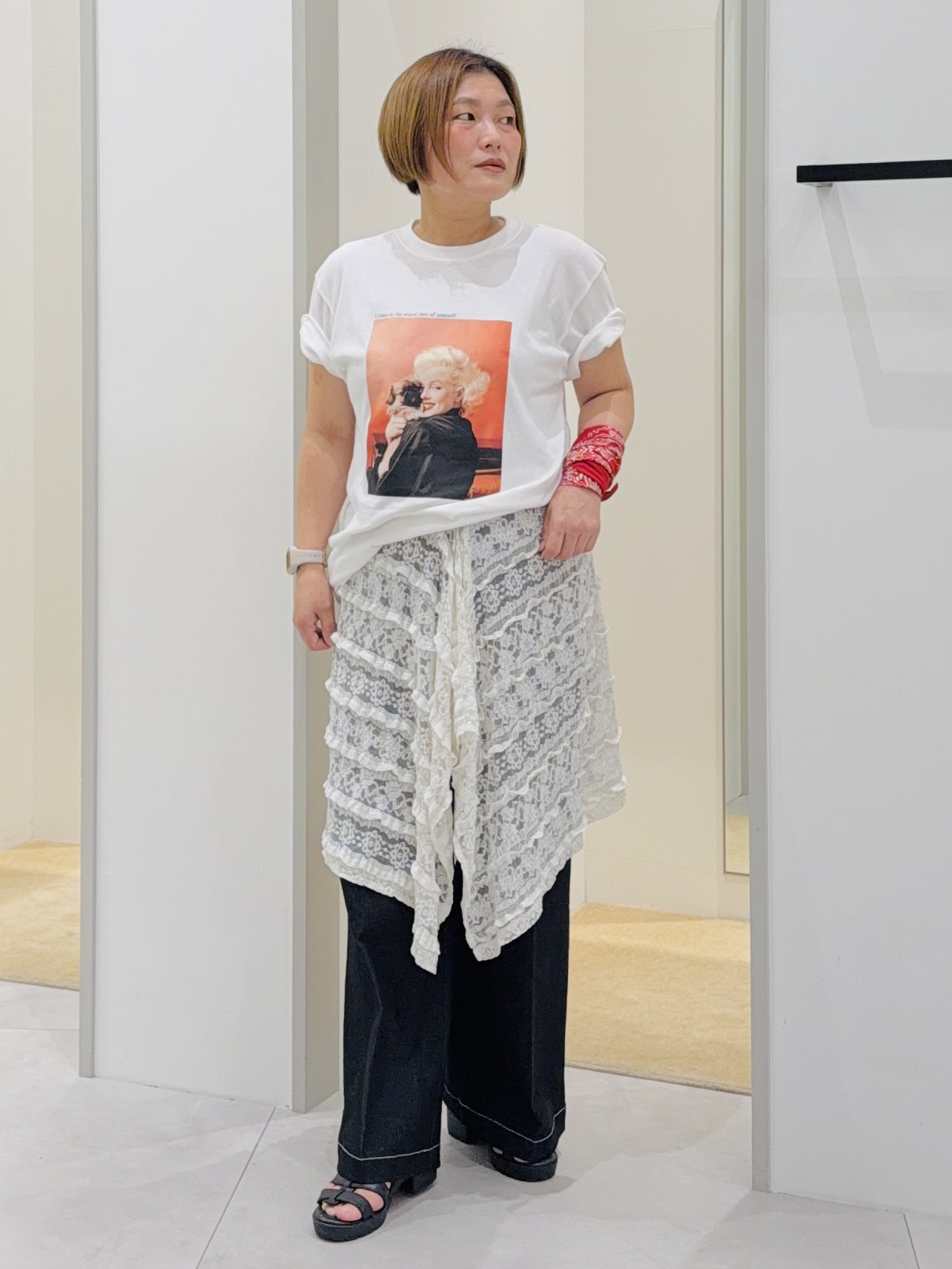 タナさんの「THE SHOP TK｜別注マリリン・モンロー / グラフィック半袖Tシャツ」を使ったコーディネート