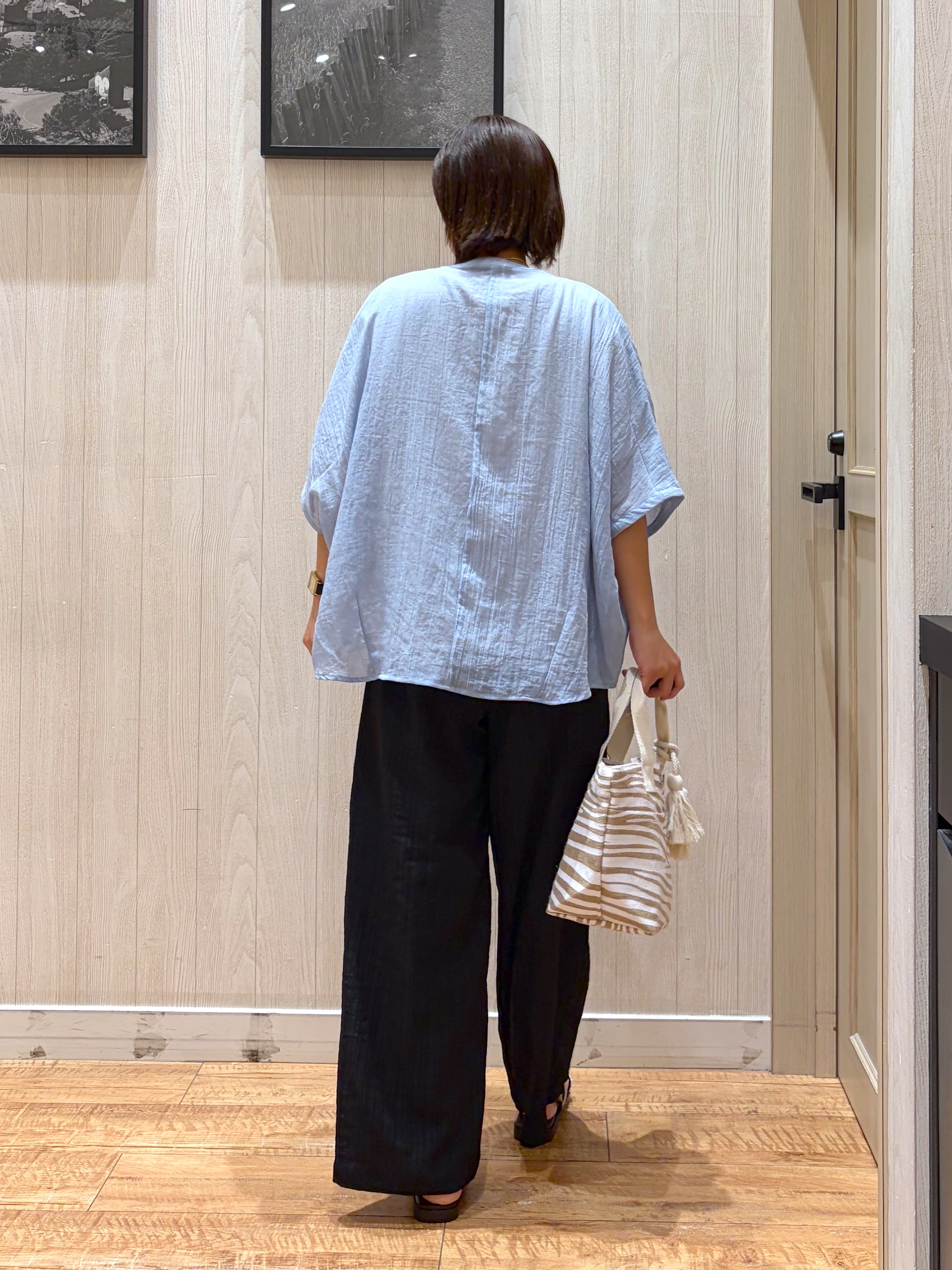shirayuuuさんの「SHOO･LA･RUE｜【洗濯機可/選べる6色】ナチュラルな風合いが魅力 ゆったり楊柳シアードルマンブラウス」を使ったコーディネート