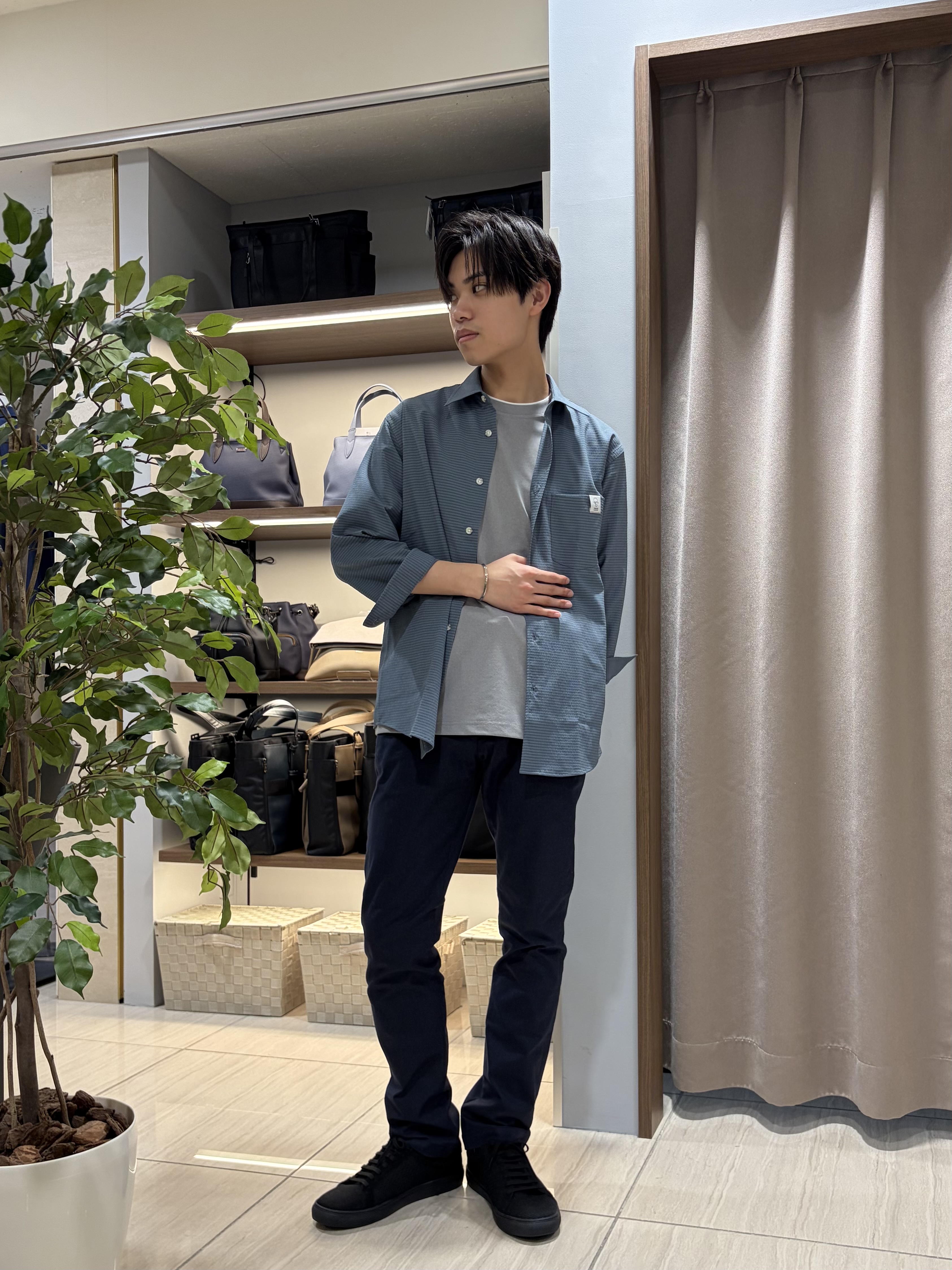 hiroさんの「TAKEO KIKUCHI｜【日本製】JFP DotAir（R）サッカー7分袖シャツ」を使ったコーディネート