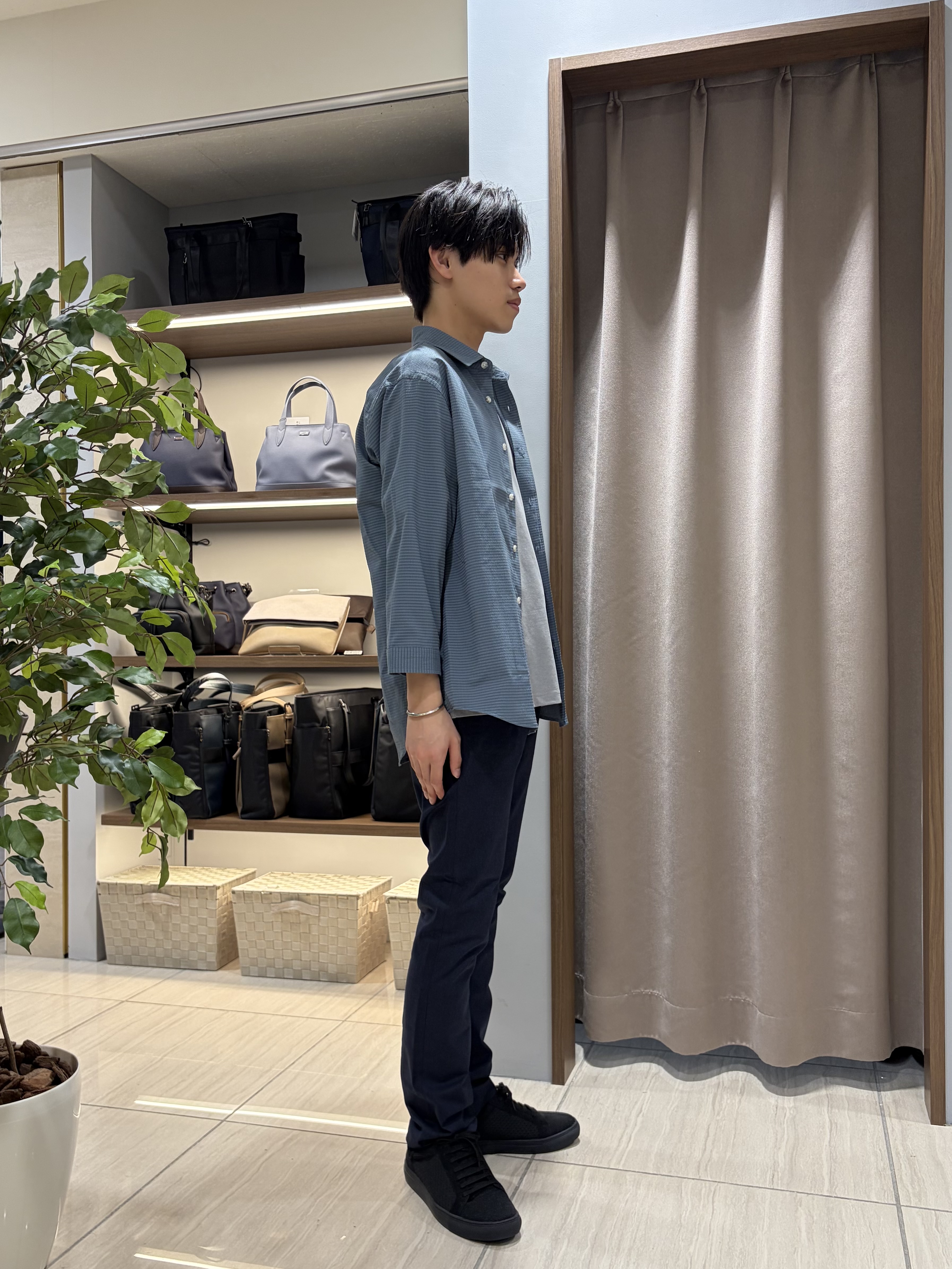 hiroさんの「TAKEO KIKUCHI｜【日本製】JFP DotAir（R）サッカー7分袖シャツ」を使ったコーディネート
