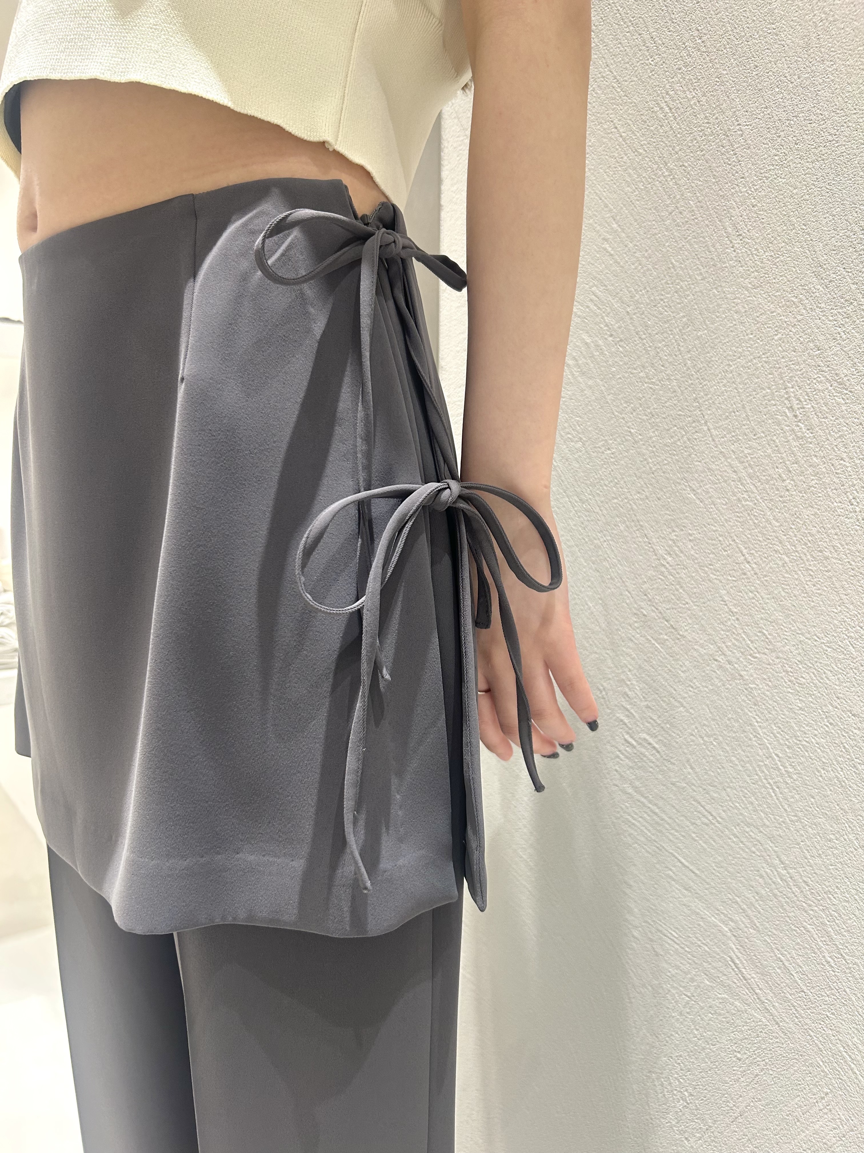 miniさんの「CODE A｜design short vest」を使ったコーディネート