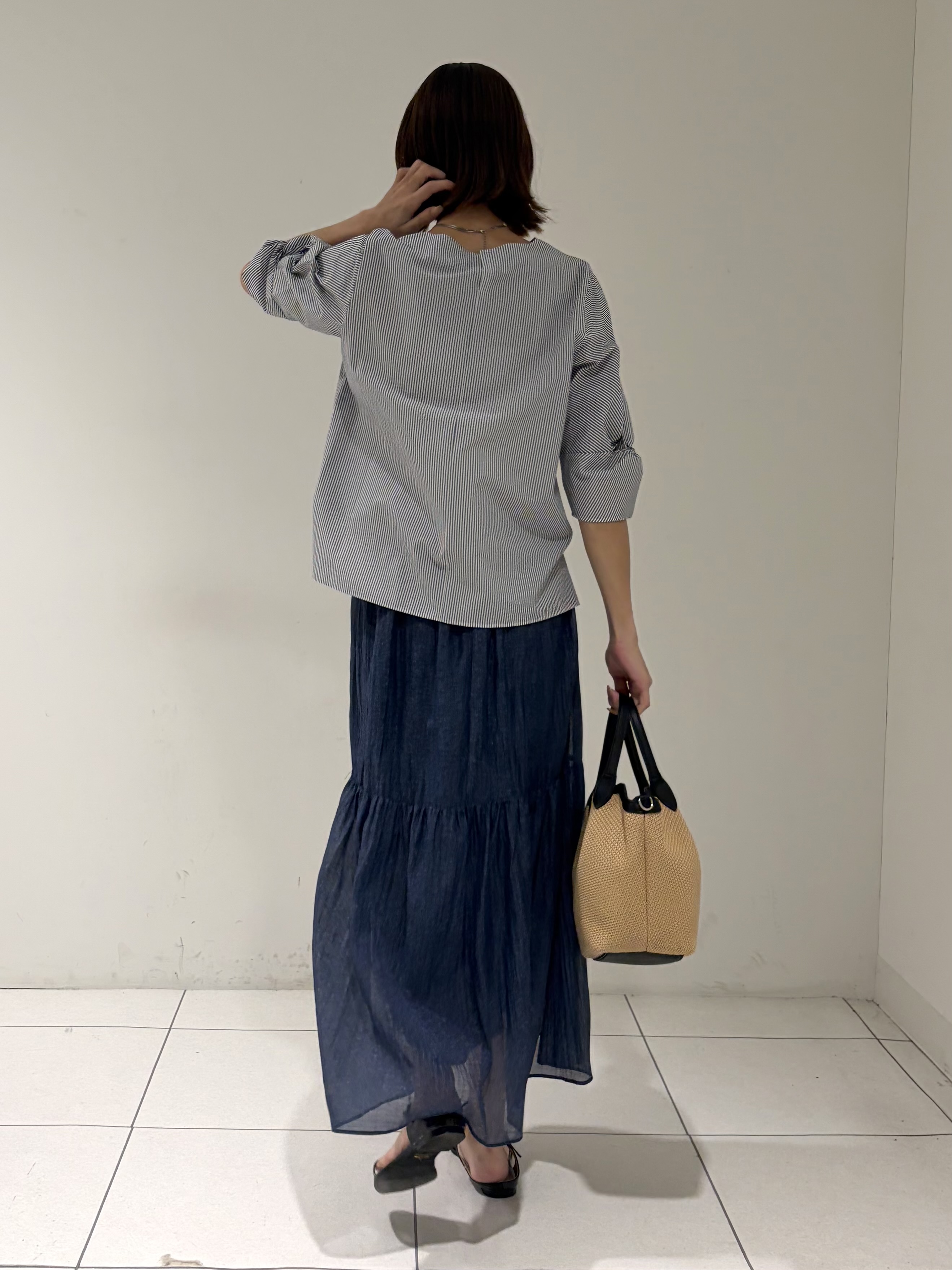 shioriさんの「INDIVI｜【撥水／UVケア】ねじり袖サッカートップス」を使ったコーディネート